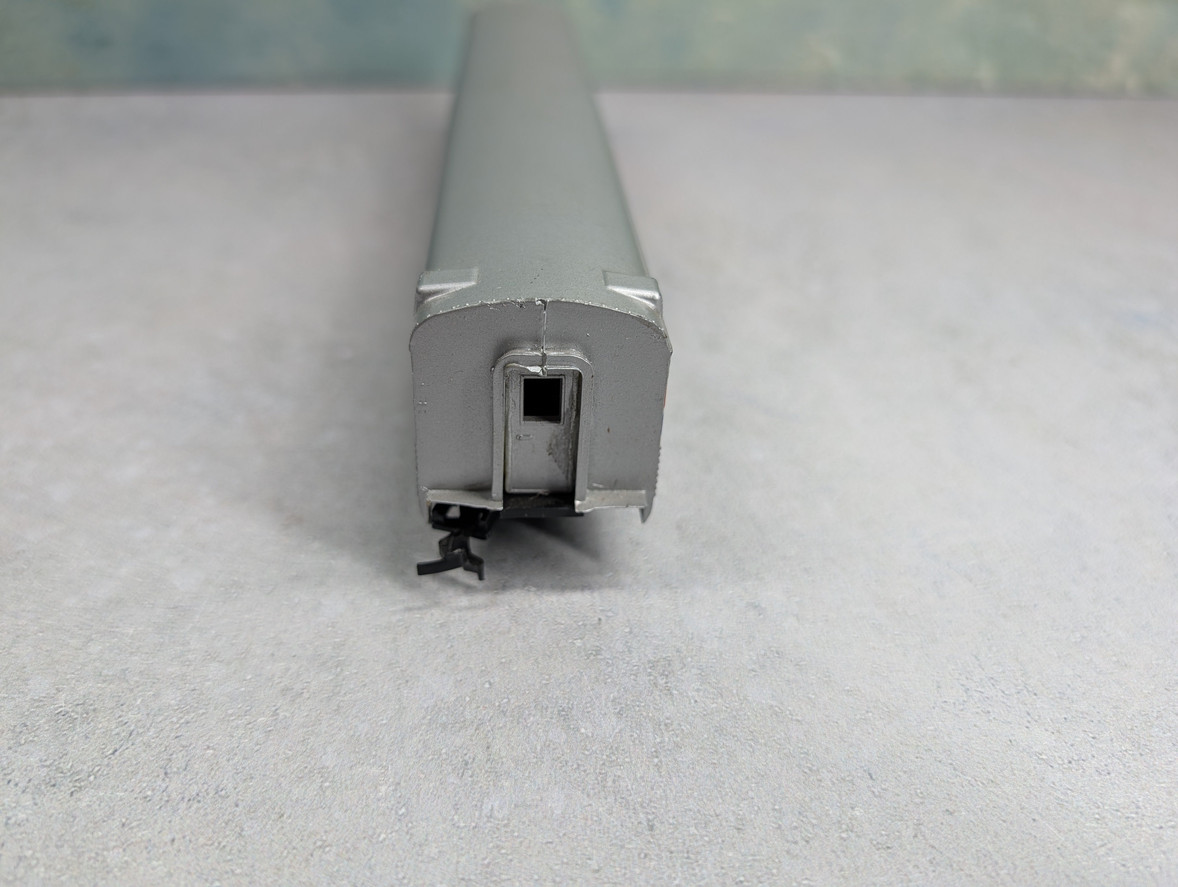 USED Life-Like HO Scale Passenger Car Amtrak Silver Lodge