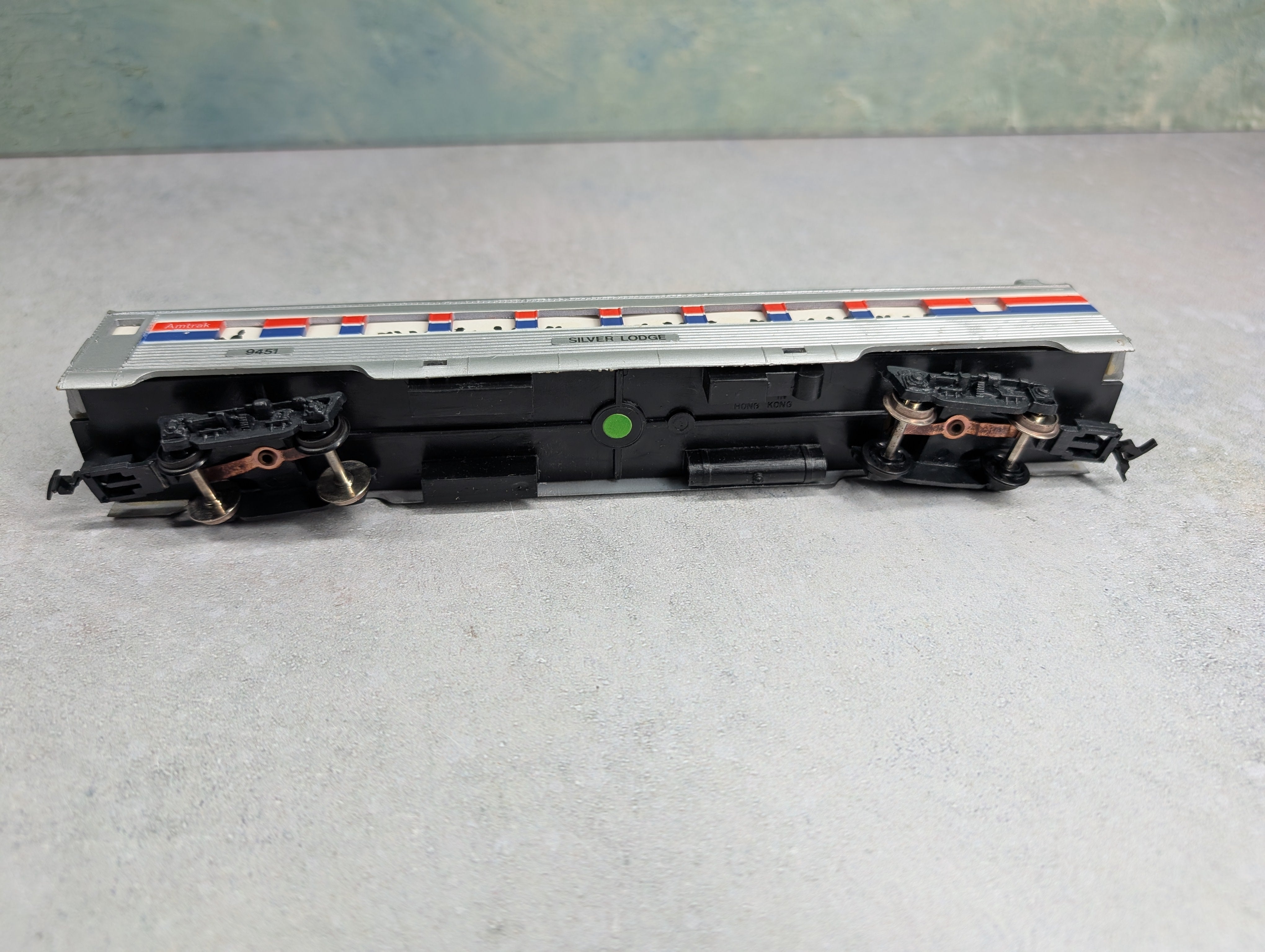 USED Life-Like HO Scale Passenger Car Amtrak Silver Lodge