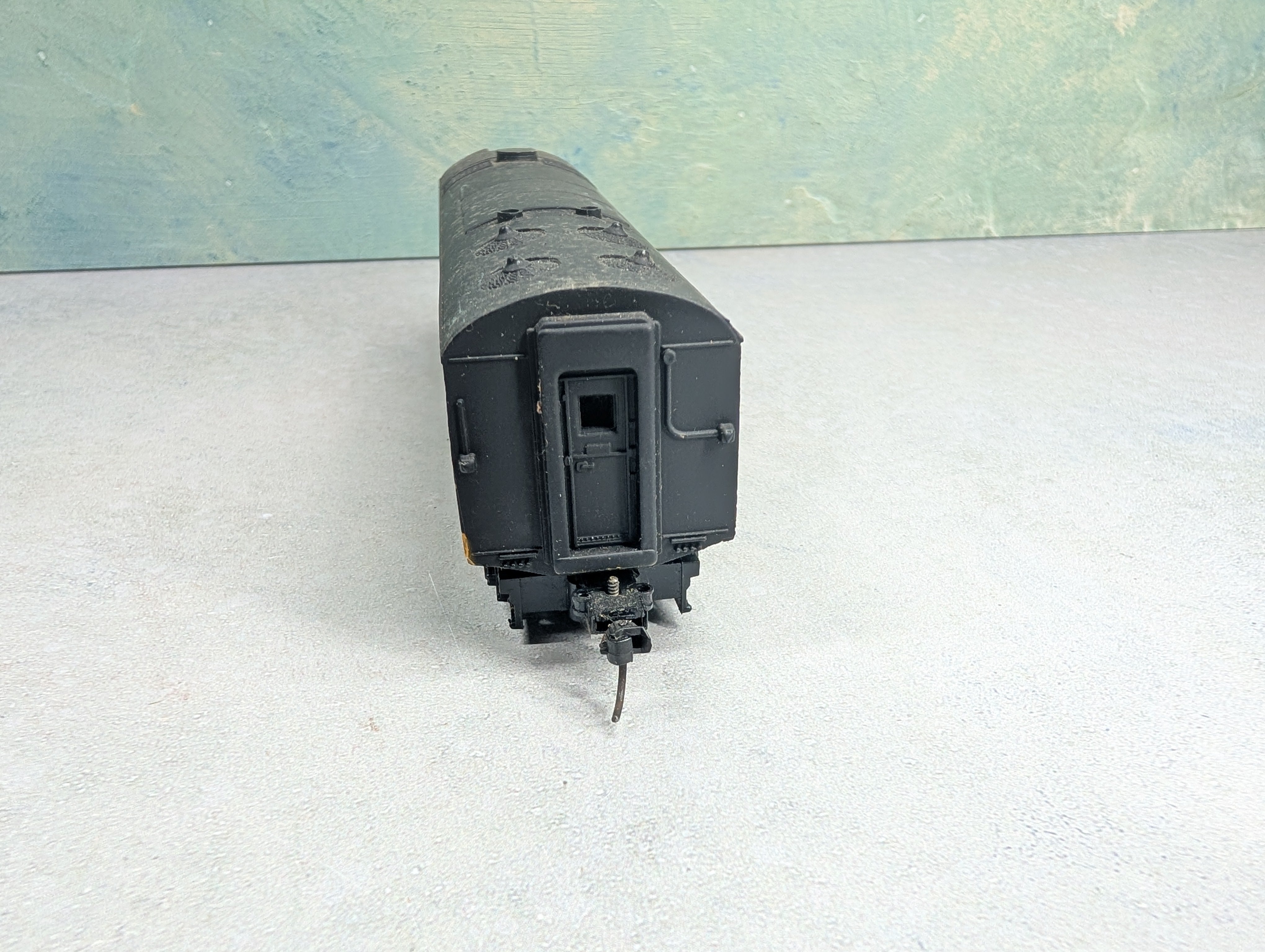 USED AHM HO Scale C-Liner Diesel Locomotive Seaboard Coast Line SCL Runs DC