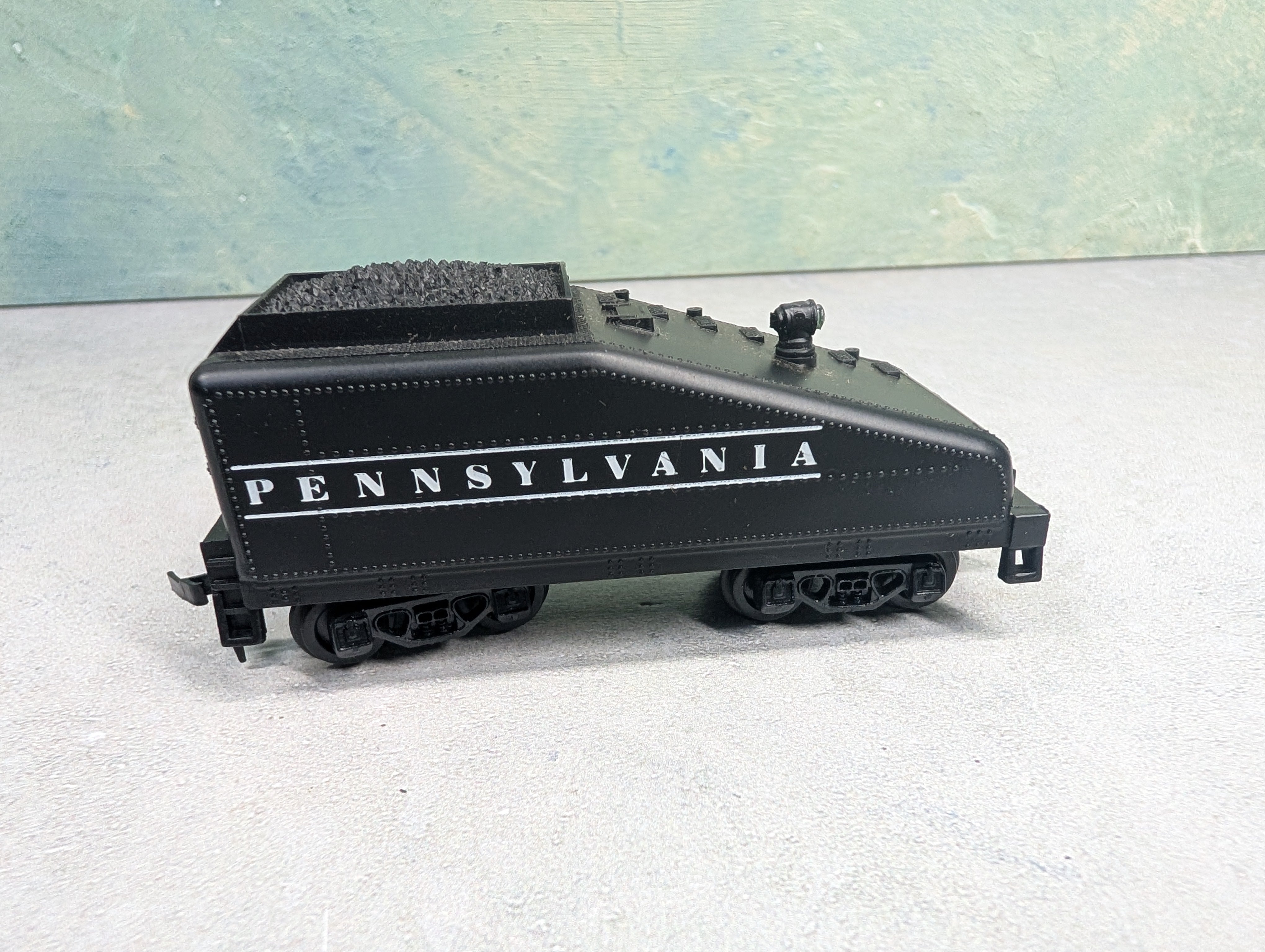 USED Life-Like HO Scale Black Steam Locomotive Tender Pennsylvania