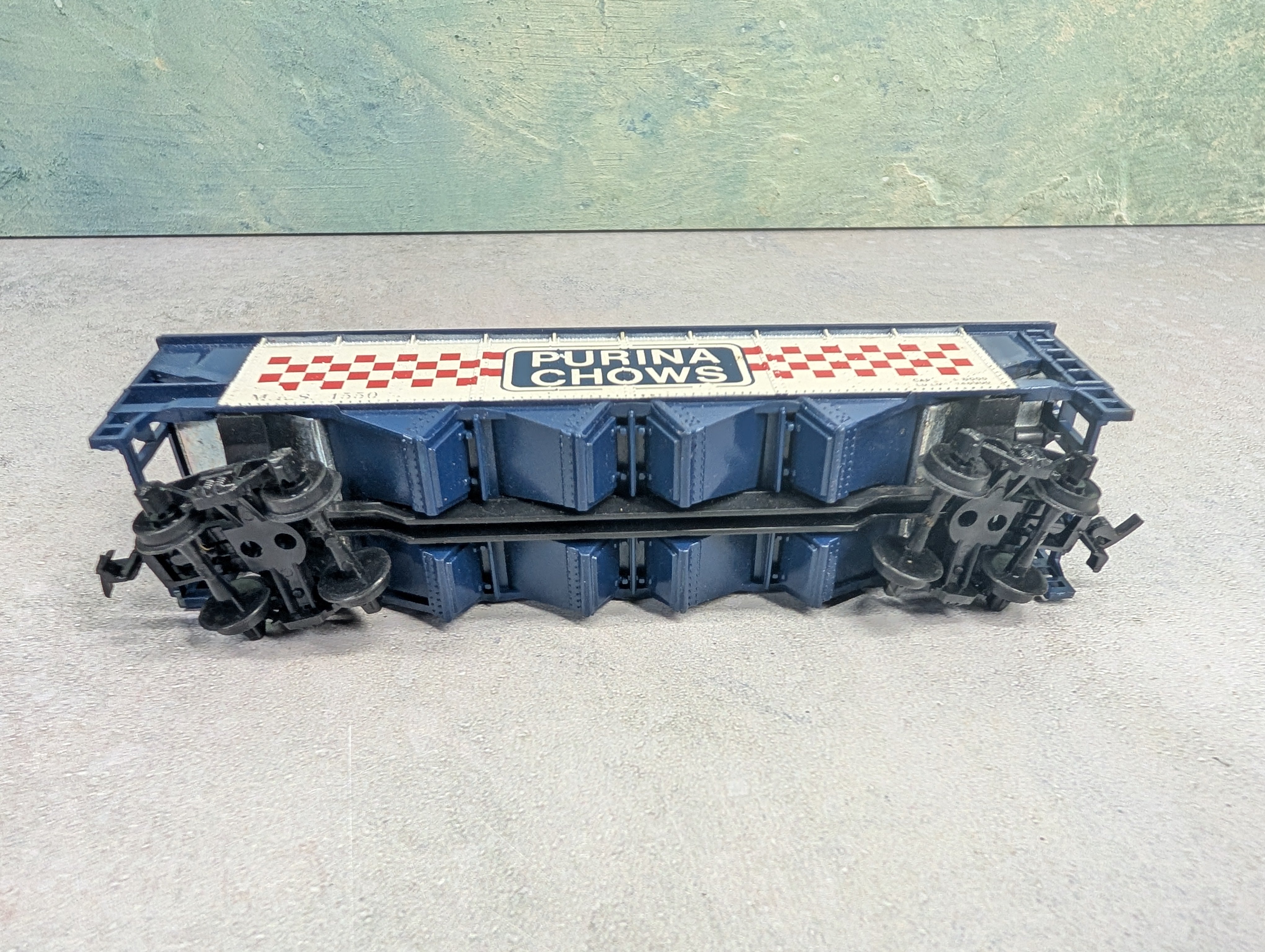 USED Tyco HO Scale Quad Hopper Purina Chows