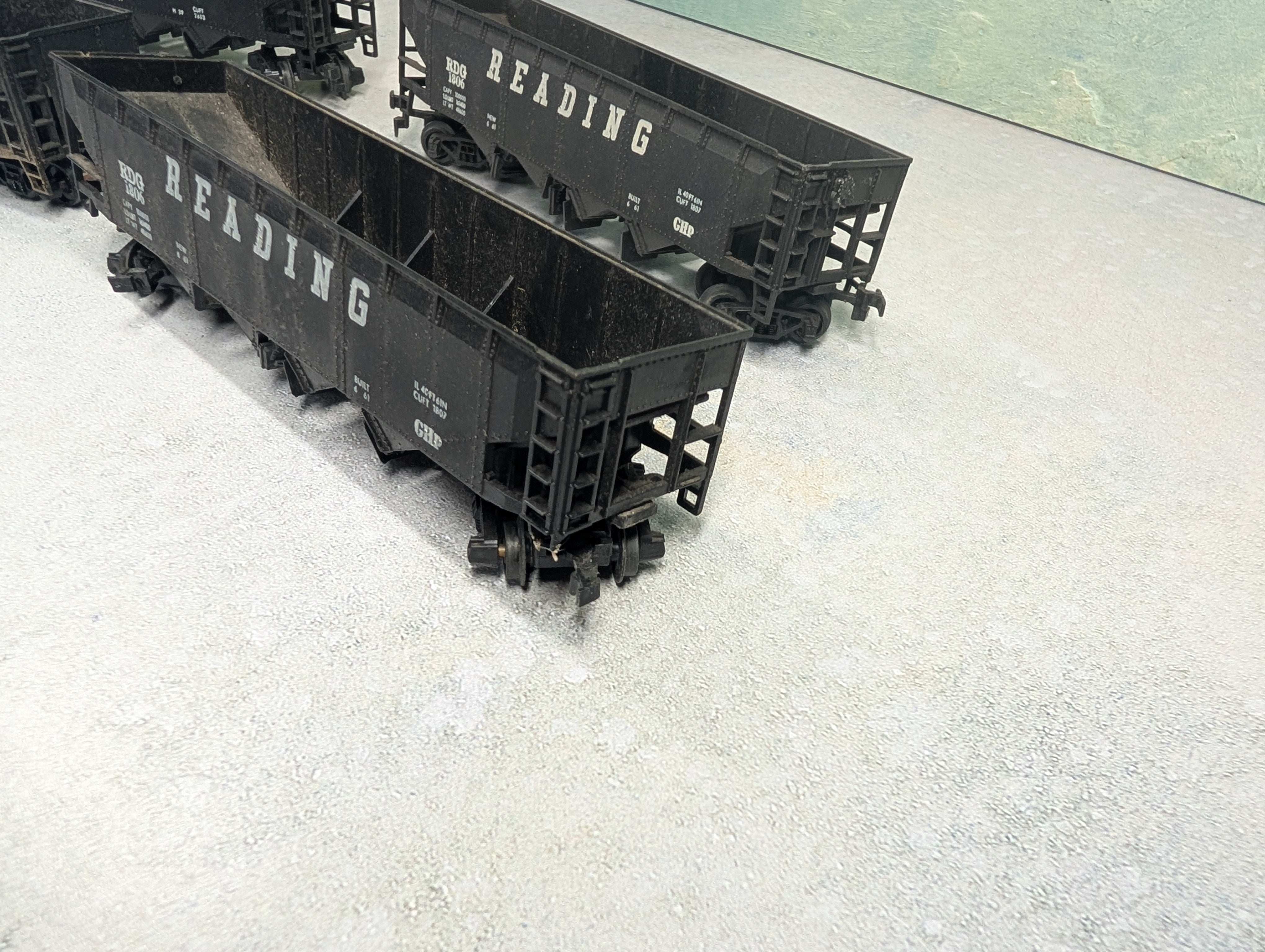 USED AHM HO Scale Lot of Operating Quad Hoppers Reading, B&O, PRR (4 pcs)