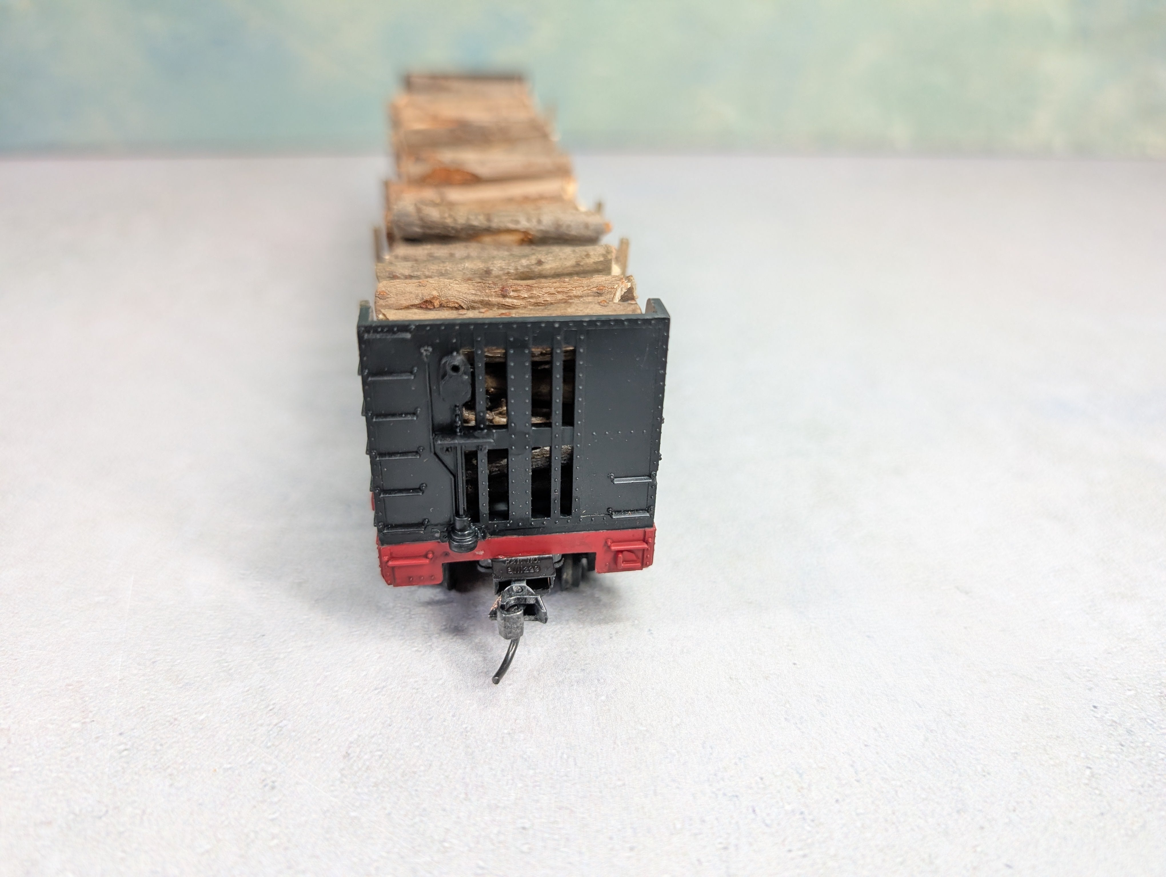 USED Mantua HO Scale Lot of 50' Bulkhead Flat Cars Southern #4365 w/ Custom Wood Loads (2 pcs)