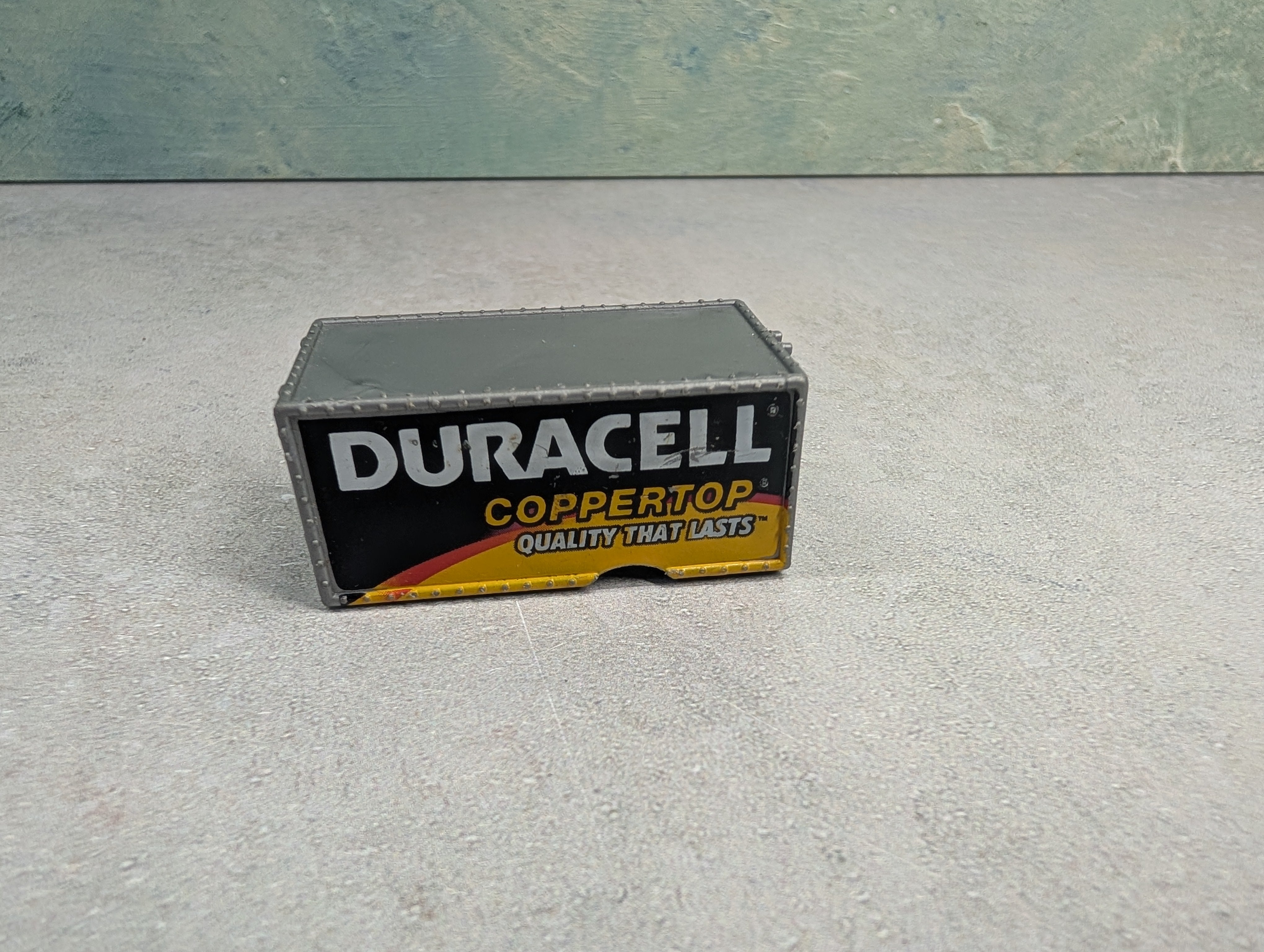 USED HO Scale 15' Duracell Coppertop Container