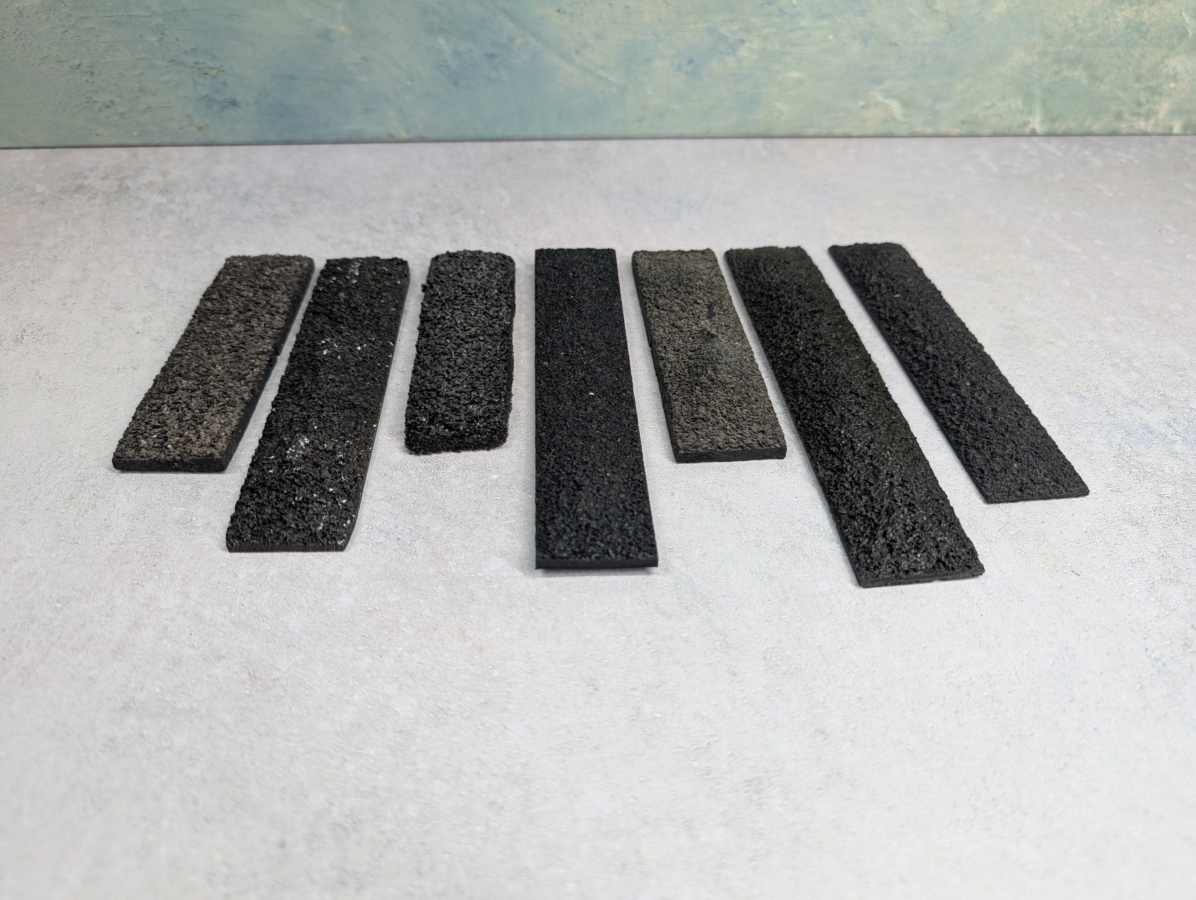 USED HO Scale Lot of Coal Loads (7 pcs)