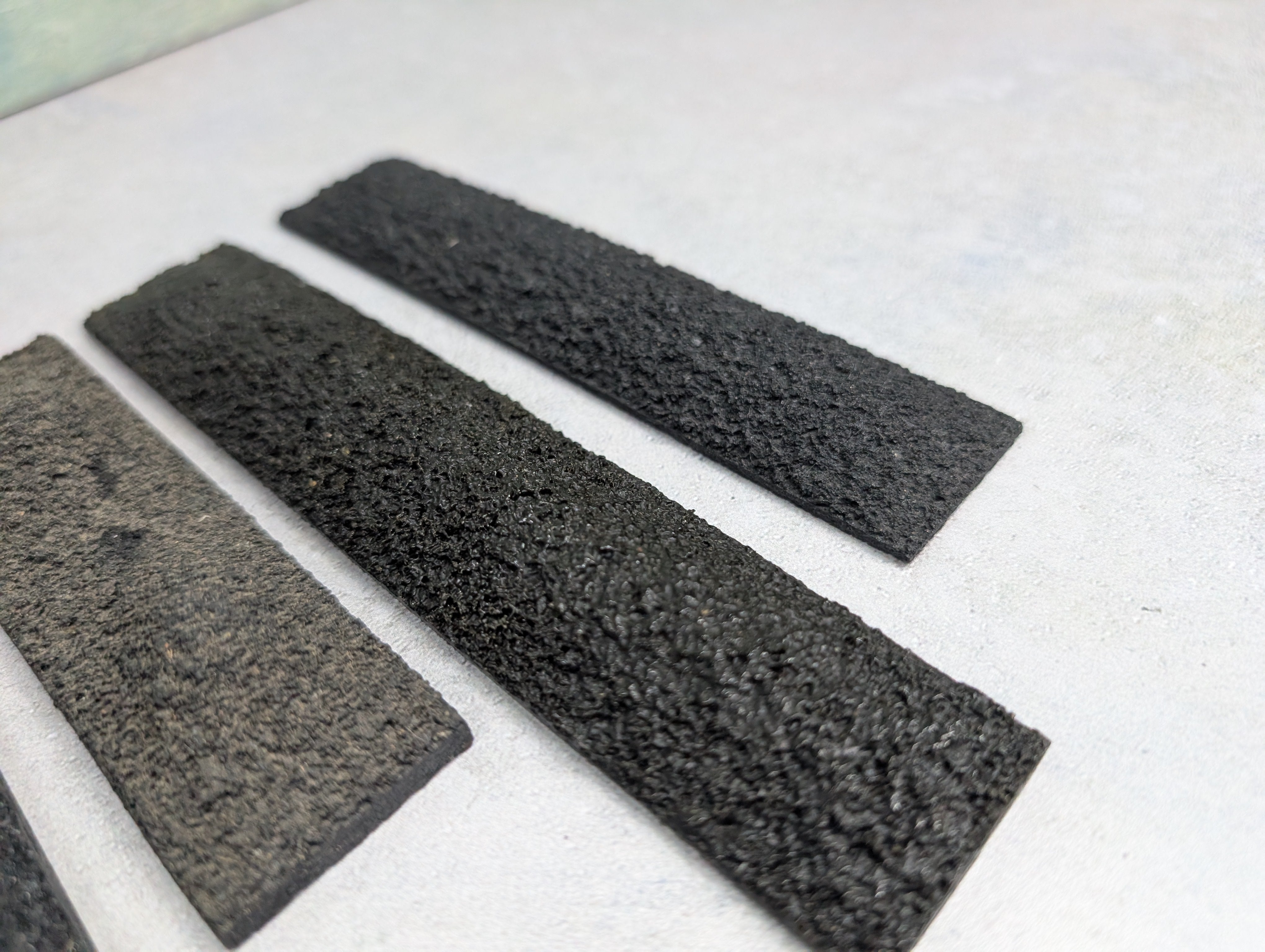 USED HO Scale Lot of Coal Loads (7 pcs)