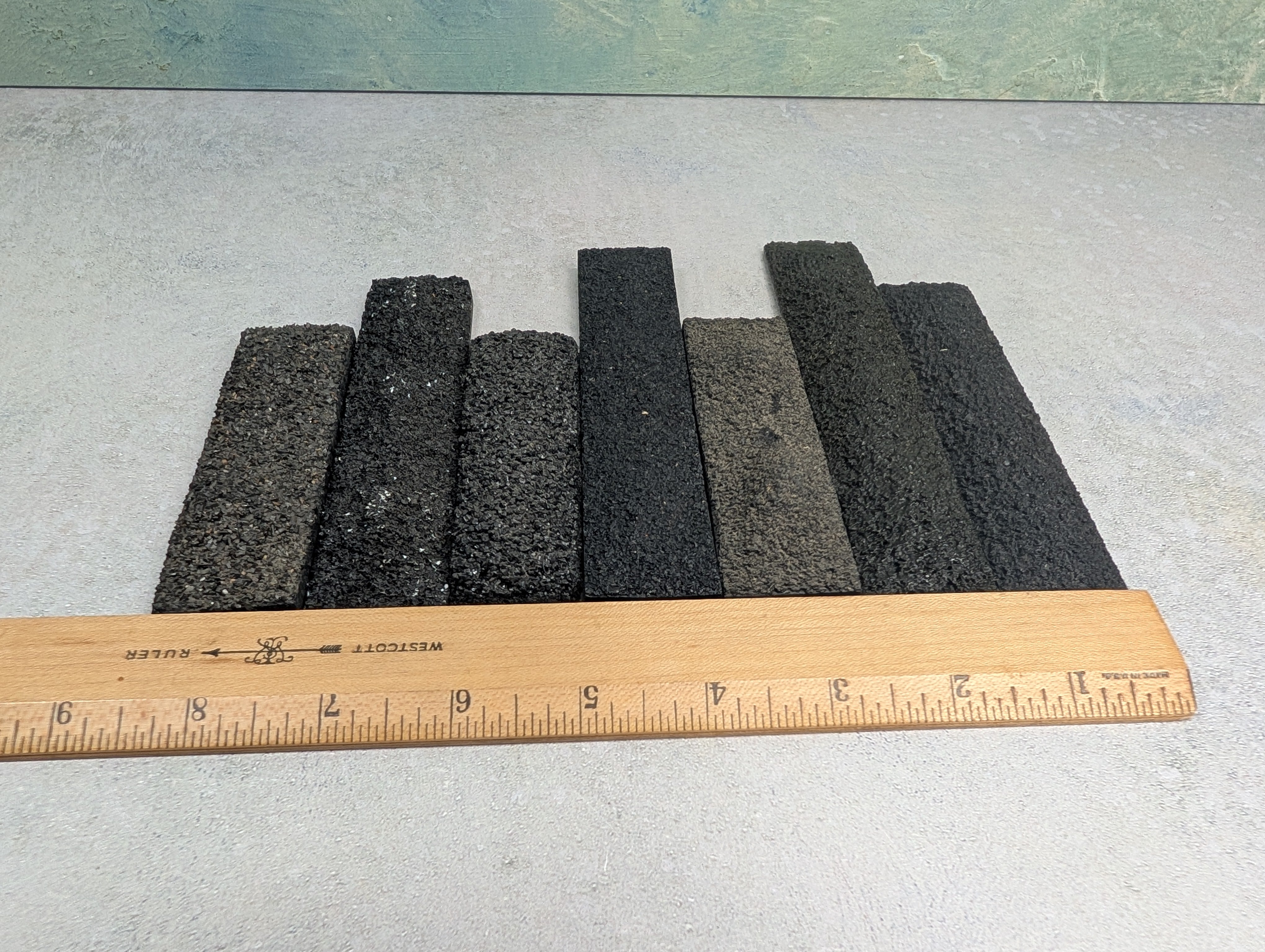 USED HO Scale Lot of Coal Loads (7 pcs)