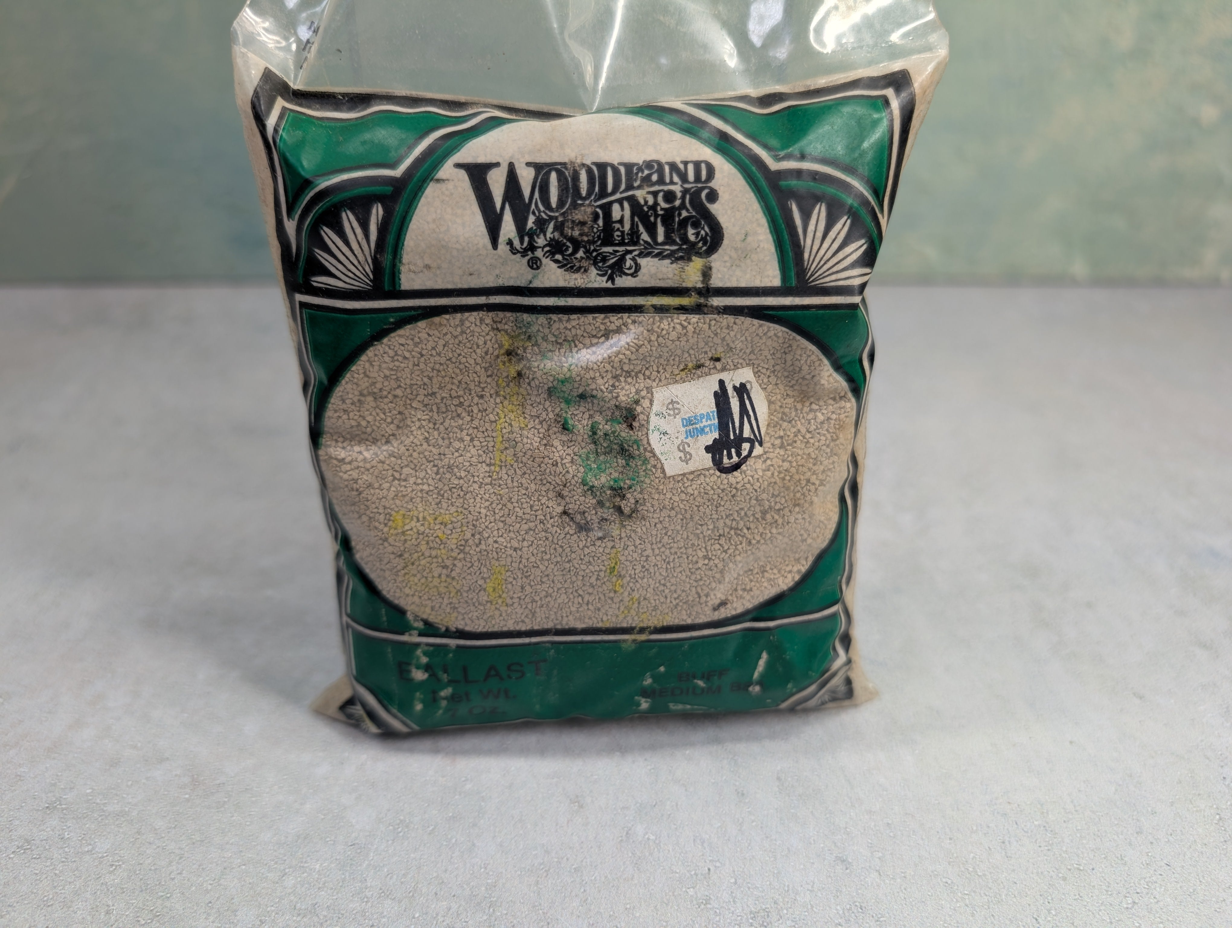 USED Woodland Scenics B80 MULTI Scale Ballast Buff Medium