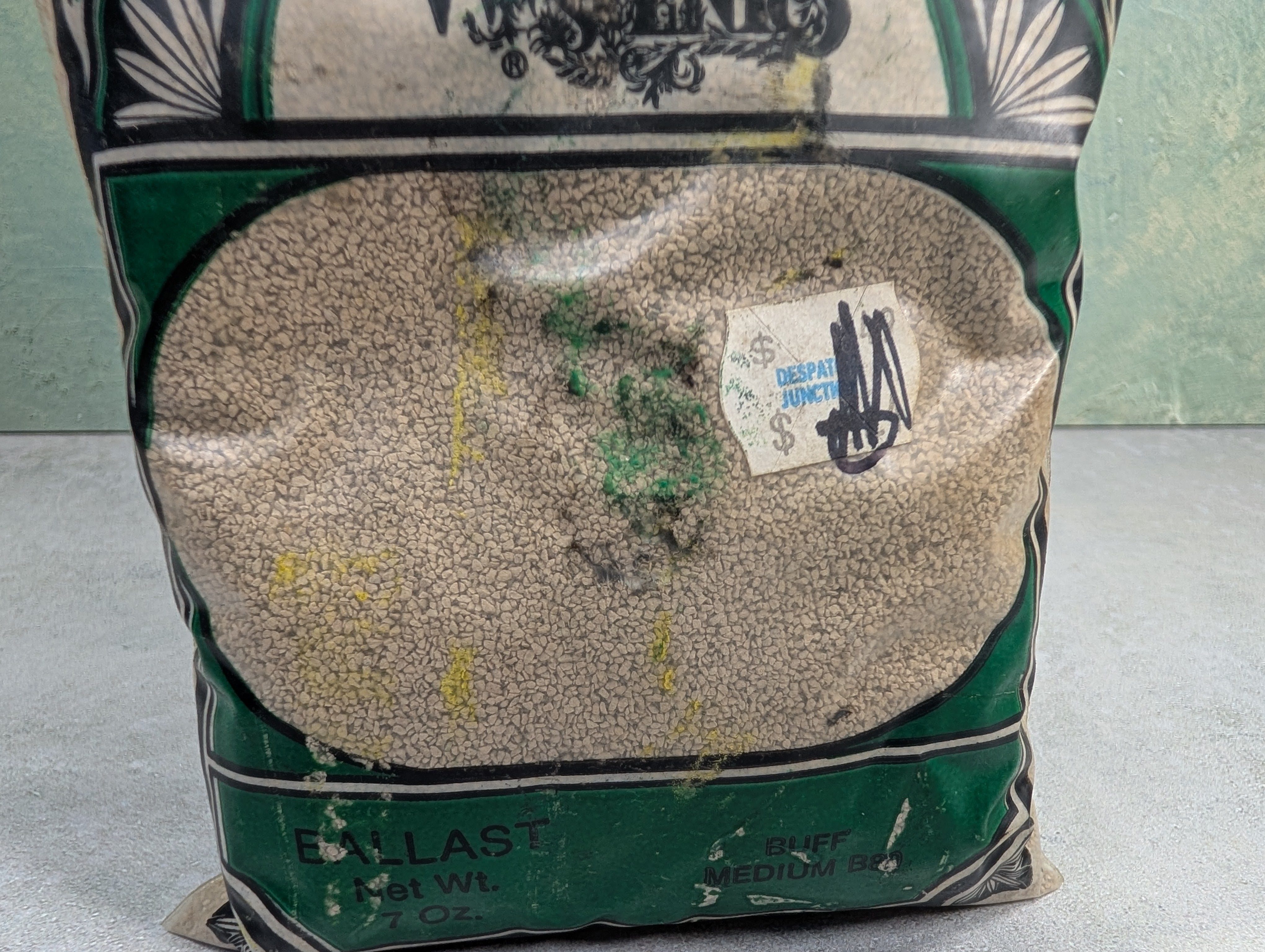 USED Woodland Scenics B80 MULTI Scale Ballast Buff Medium