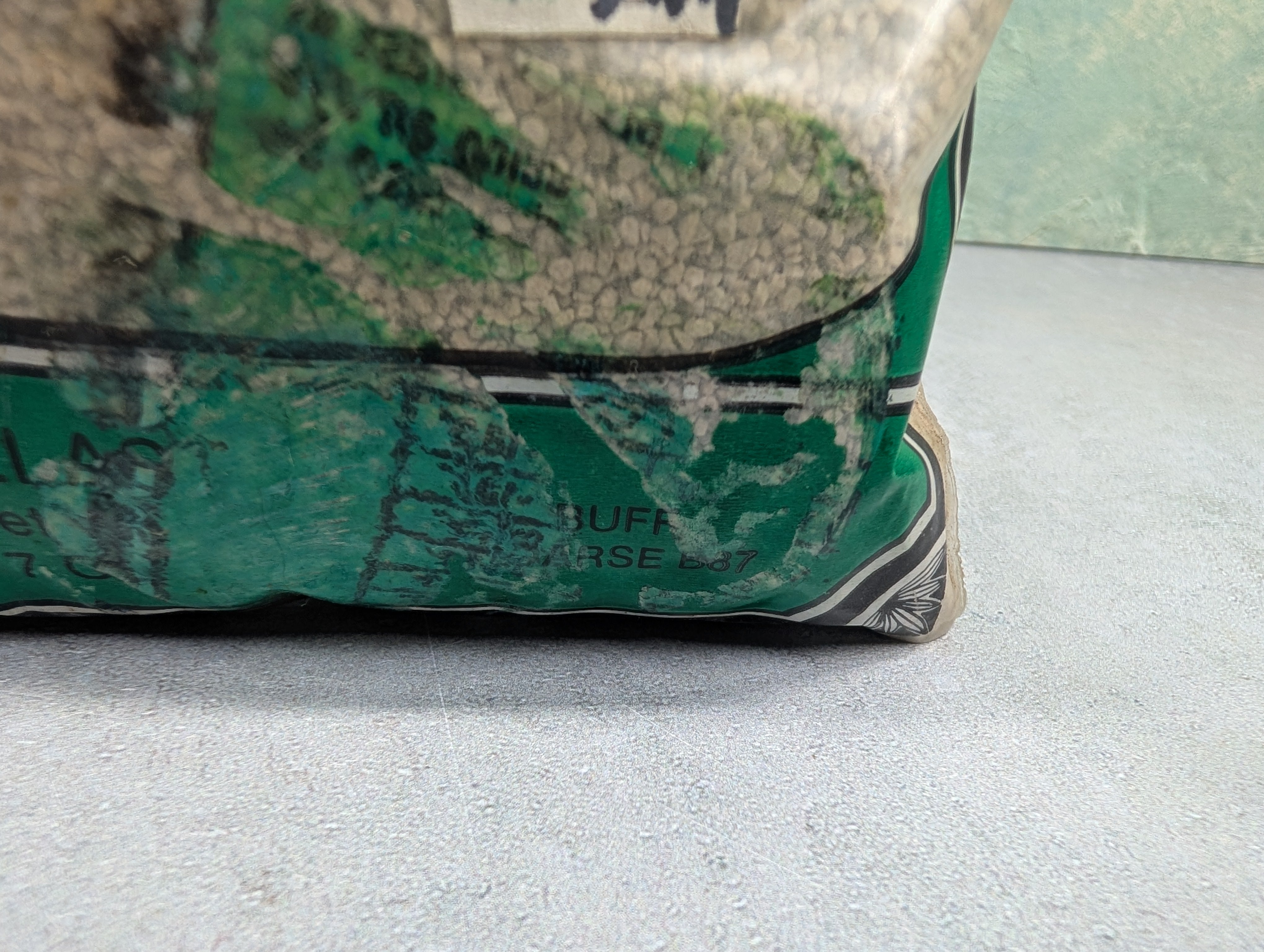 USED Woodland Scenics B87 MULTI Scale Ballast Buff Coarse