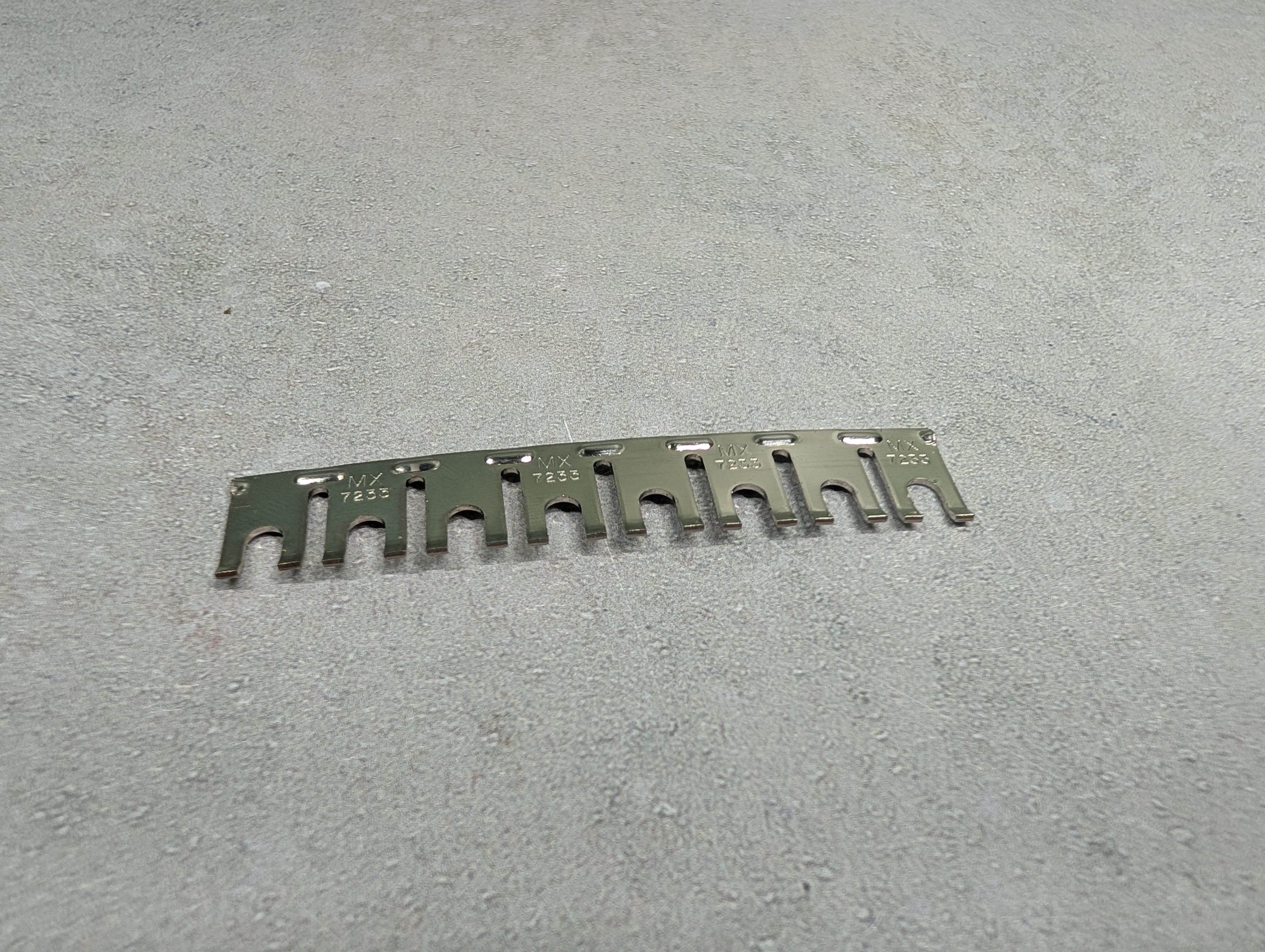 USED MULTI Scale Molex 7233 Flanged Spade Connector (8 pcs)