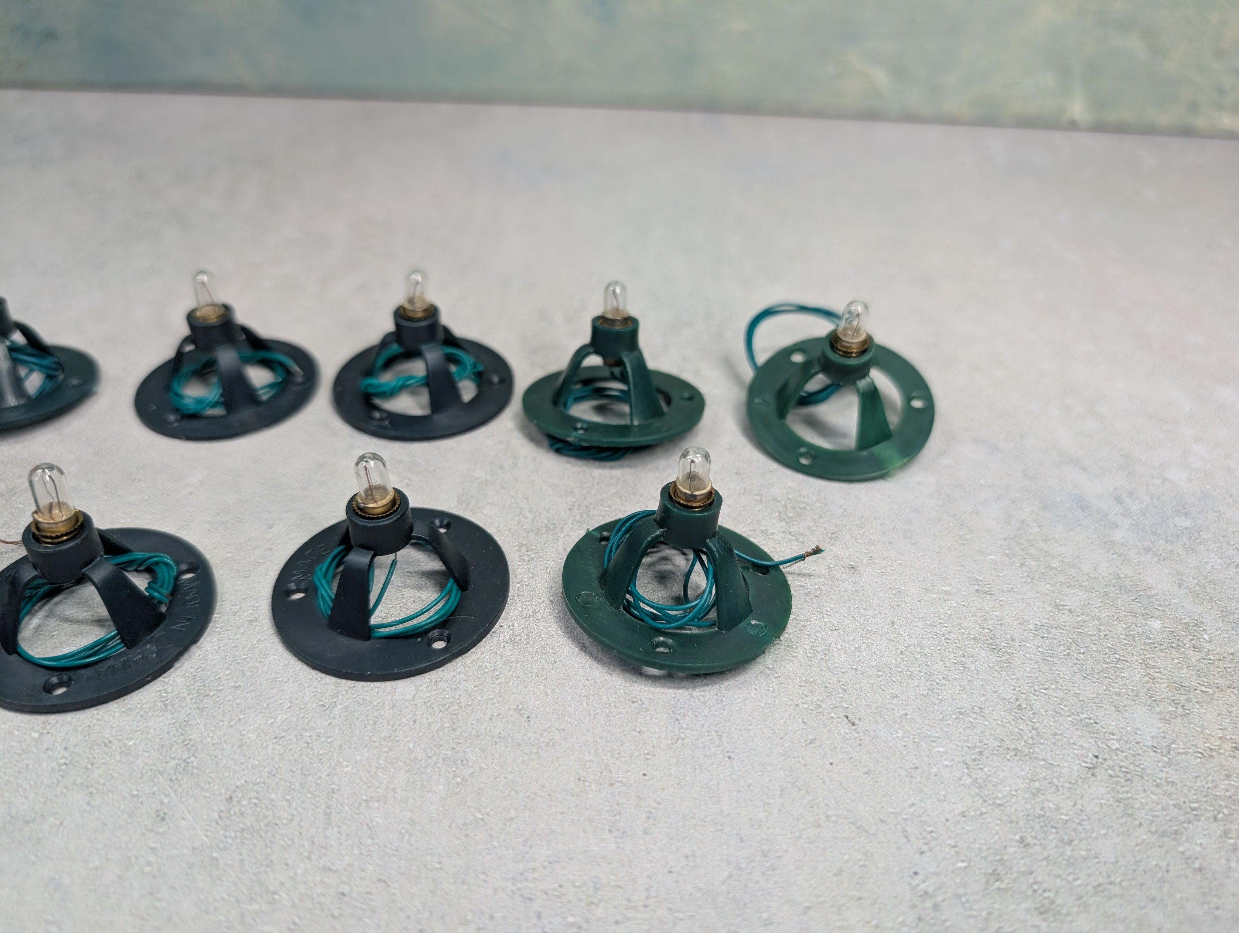 USED Life-Like MULTI Scale Lot of House Lights w/ Bases (Untested)