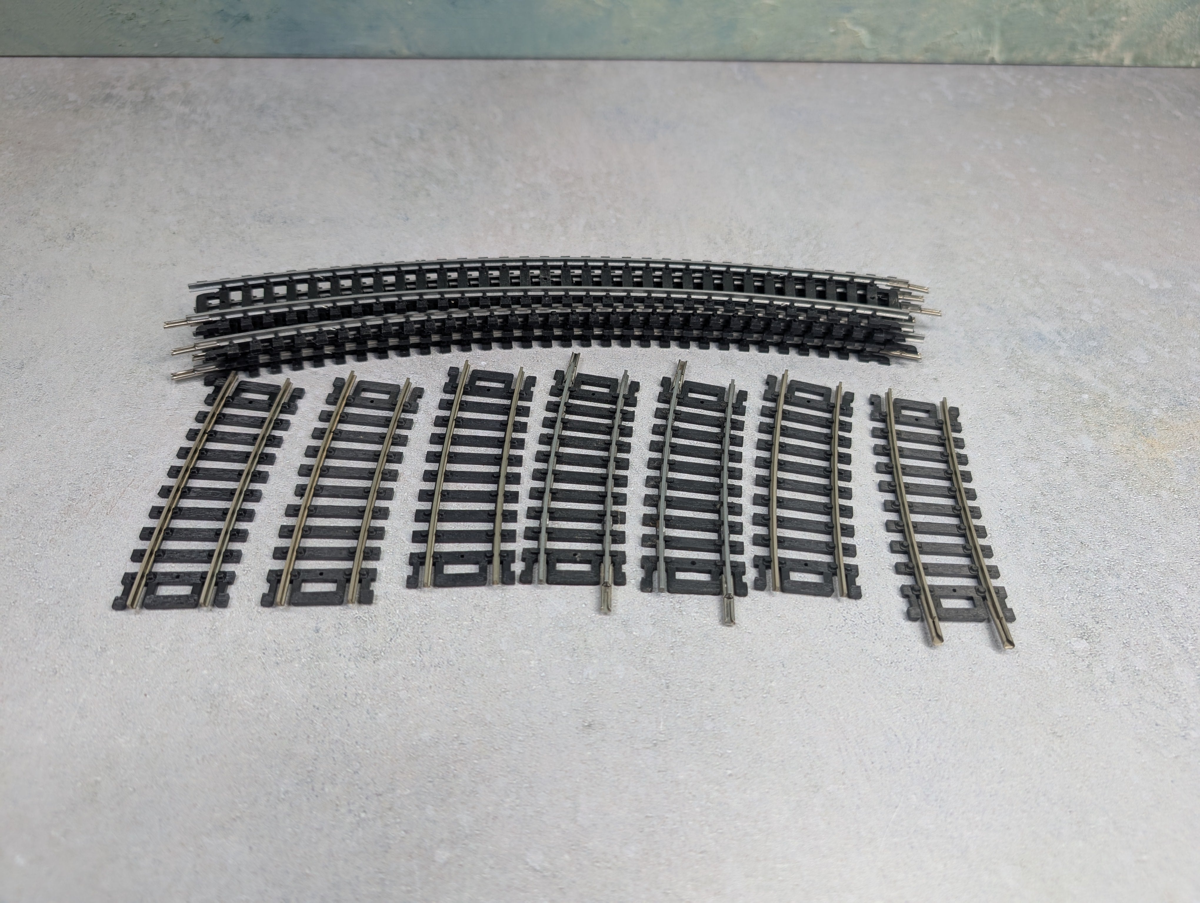 USED HO Scale 18" Curved Track & 1/3rd Sections - Nickel Silver Code 100 (11 pcs)