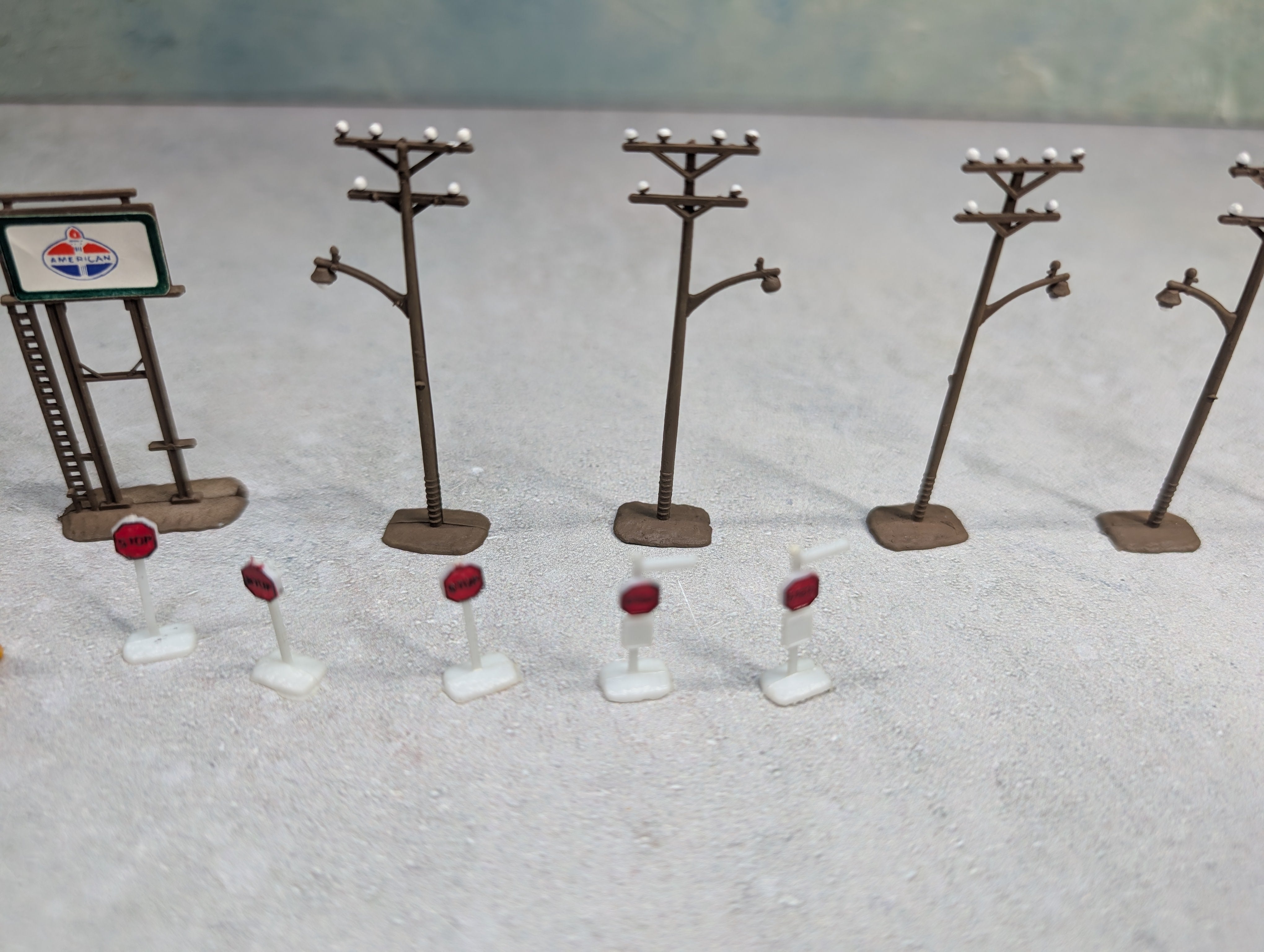 USED N Scale Lot of Telephones & Signs