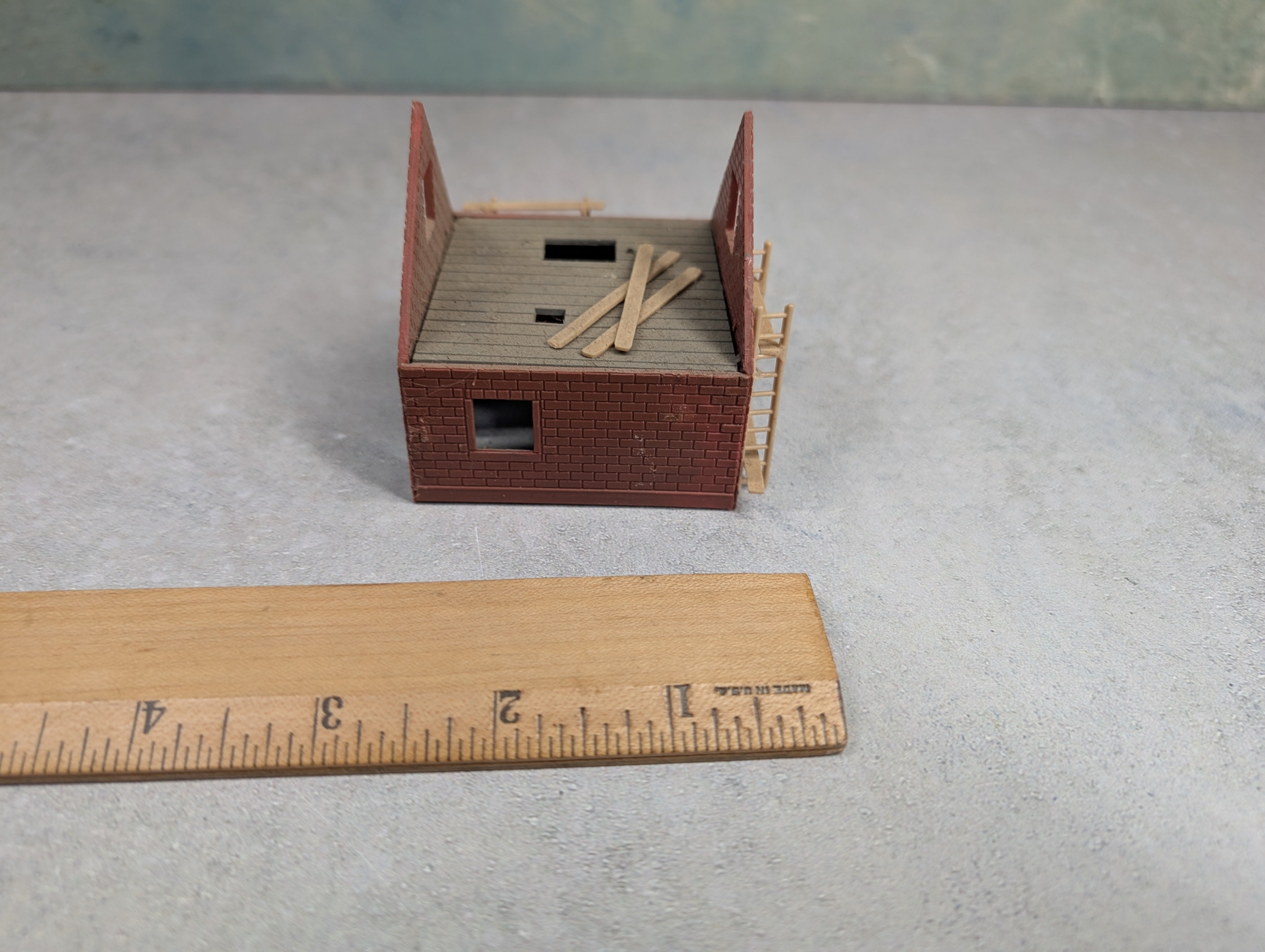 USED HO Scale Brick Home Under Construction