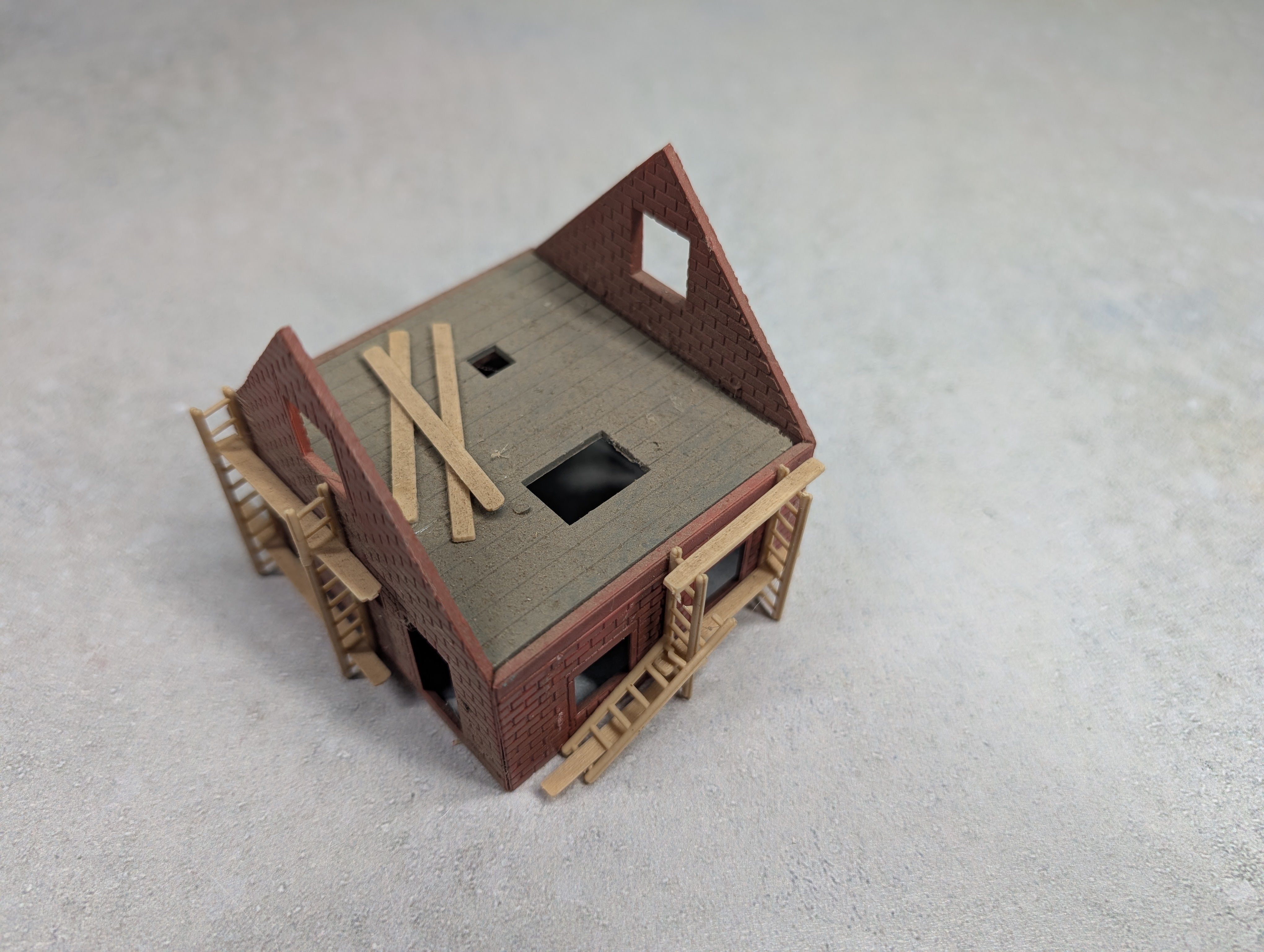 USED HO Scale Brick Home Under Construction