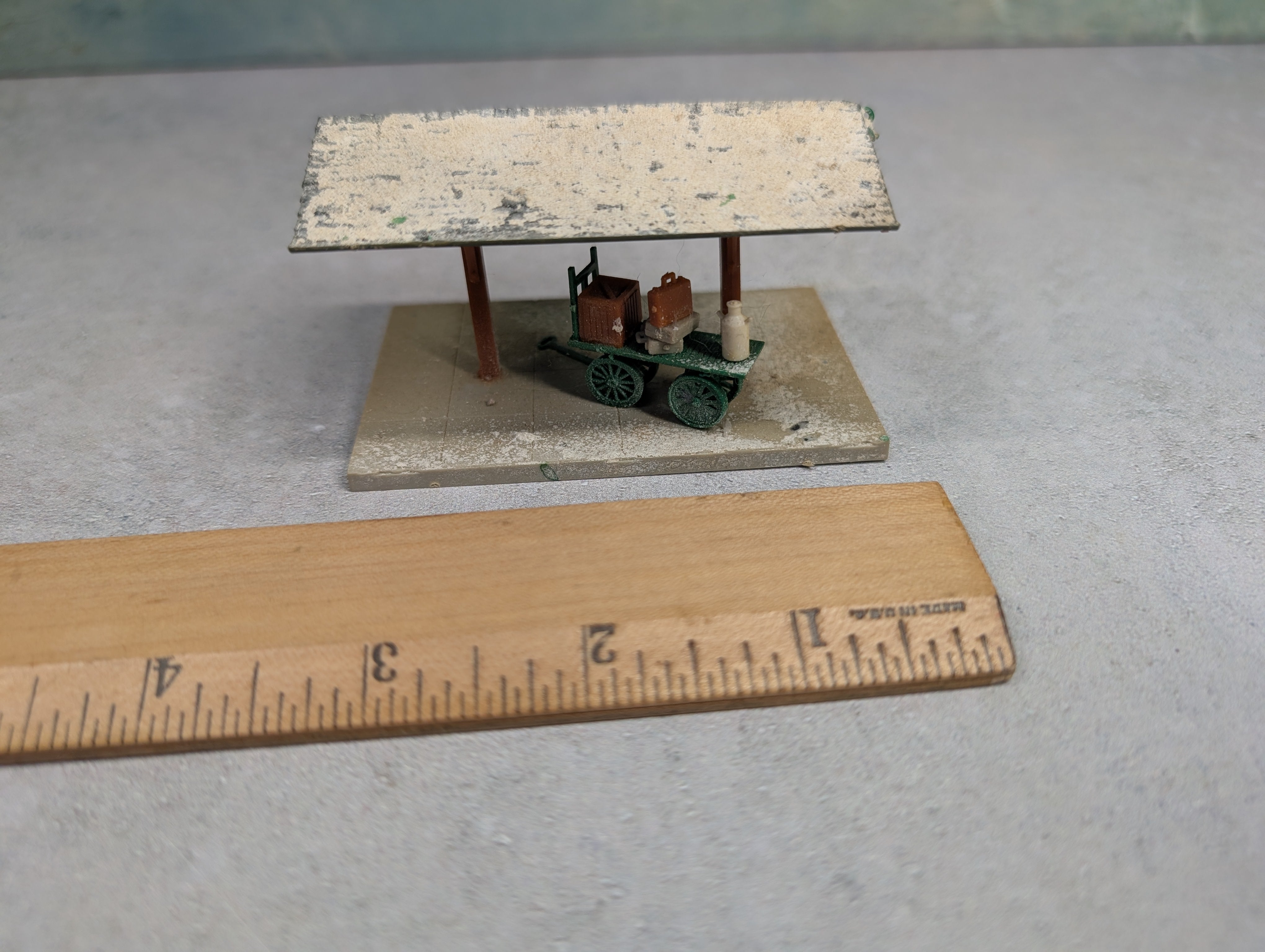 USED HO Scale Small Station Platform Weathered Roof