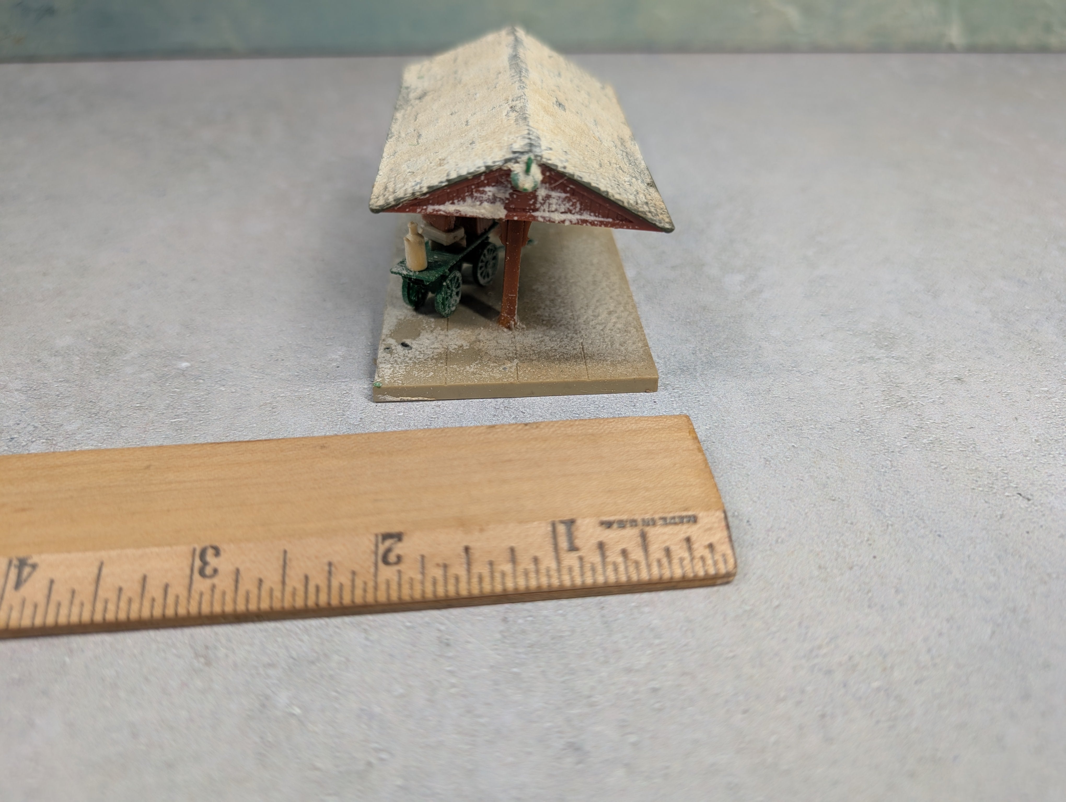 USED HO Scale Small Station Platform Weathered Roof