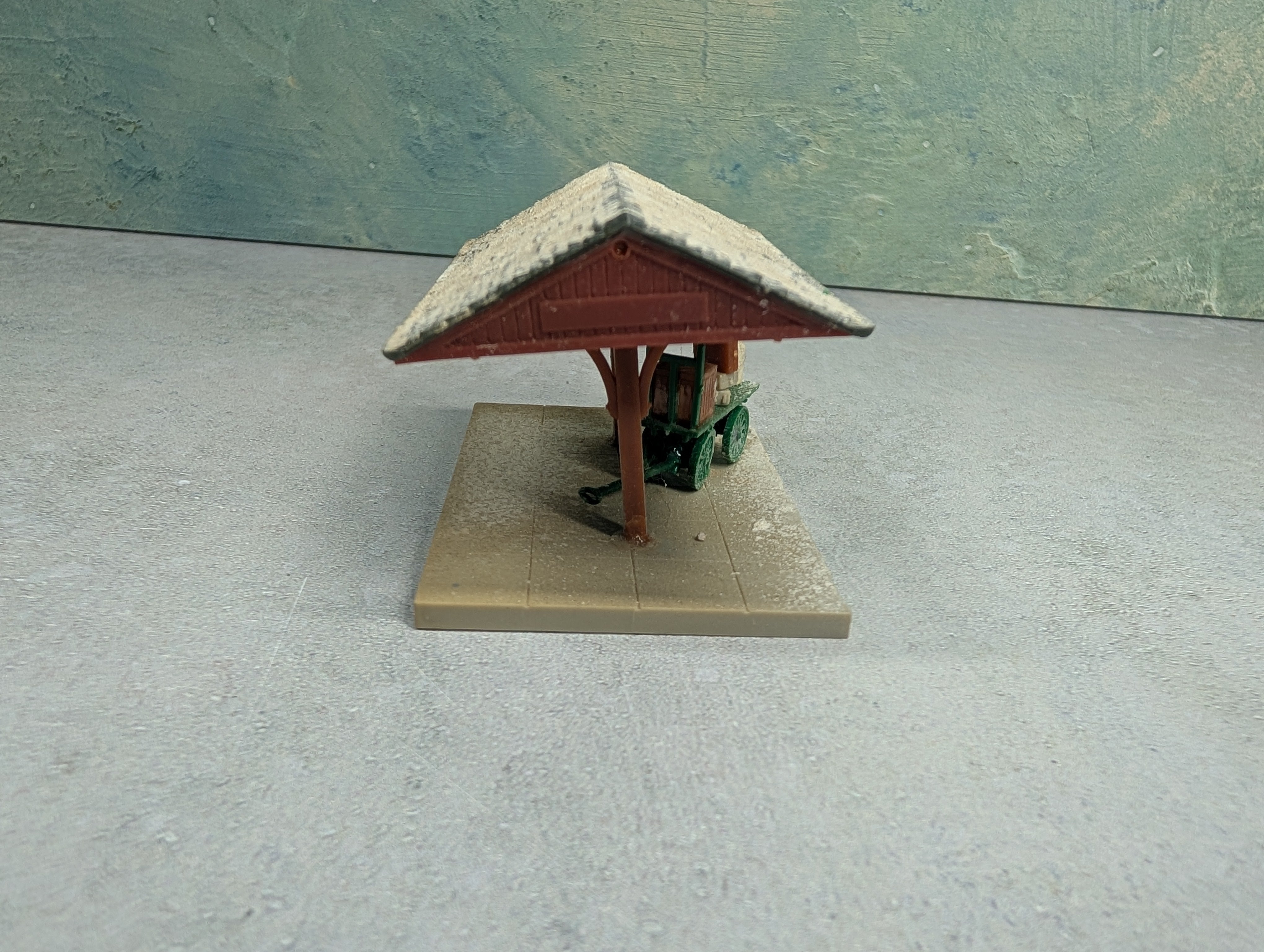 USED HO Scale Small Station Platform Weathered Roof