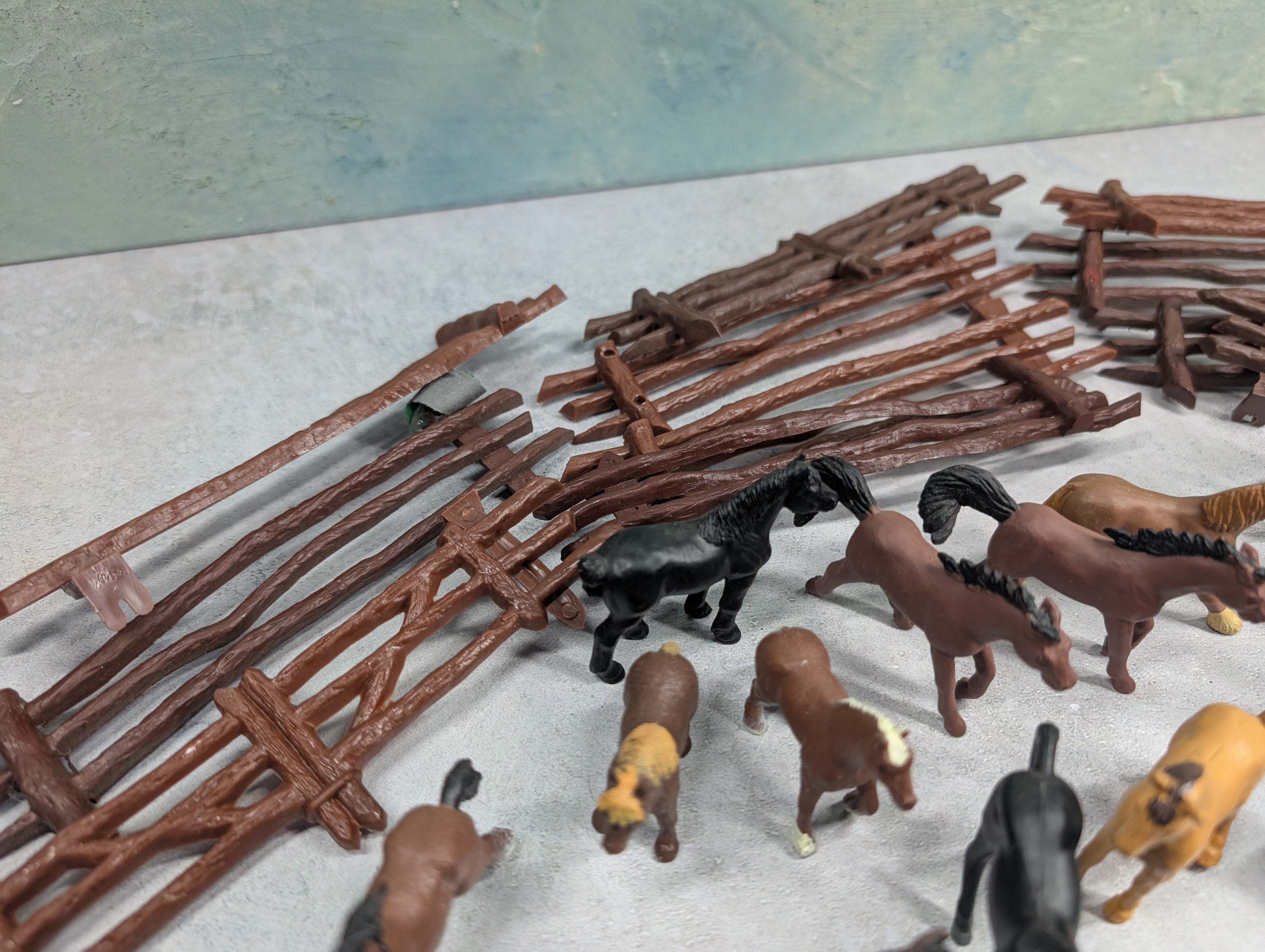 USED O Generous Lot of Horses w/ Fencing, Horse Farm, Farm (50+ pcs)
