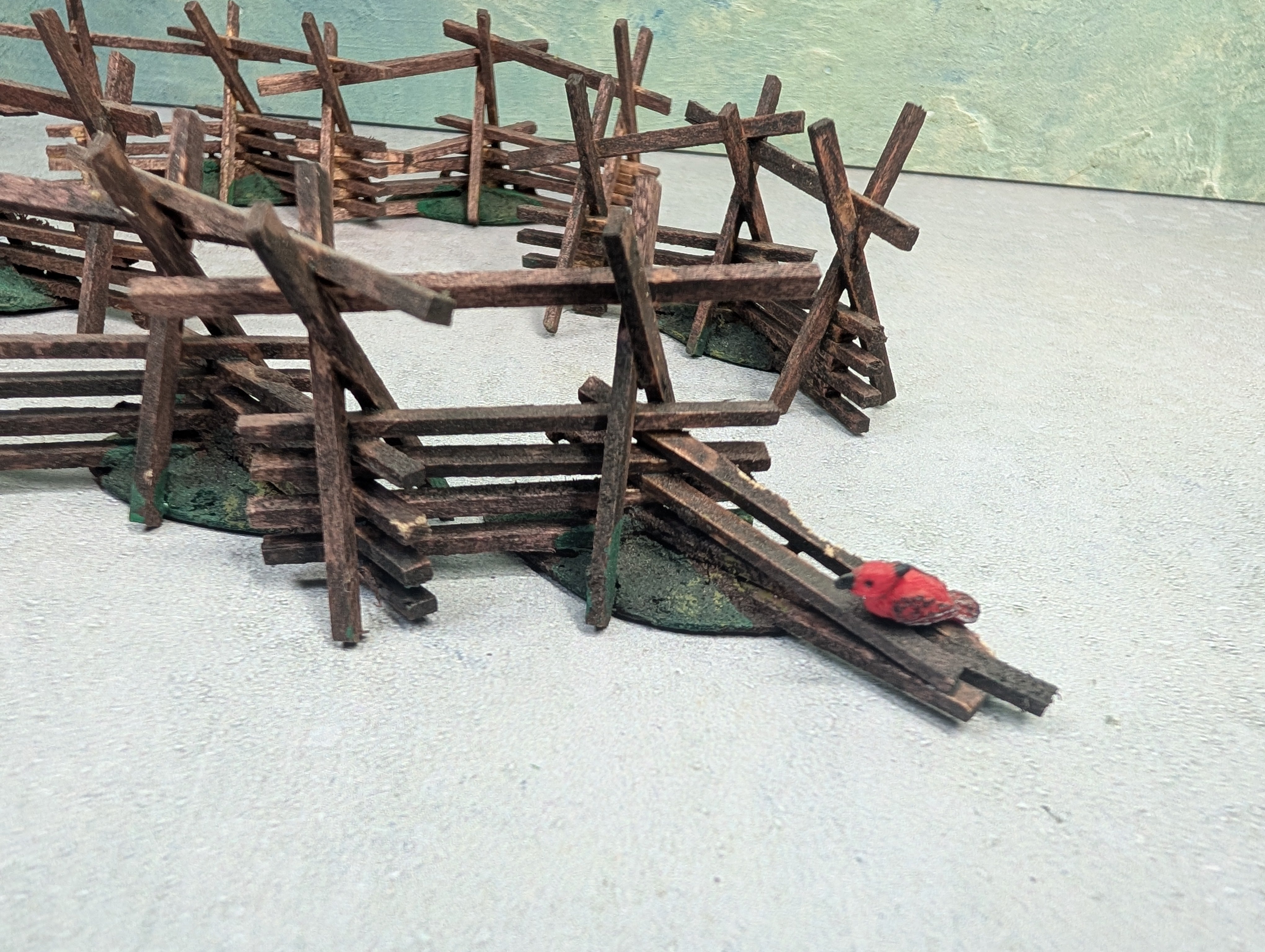 USED O Wooden Split Level Fence (4 pcs)