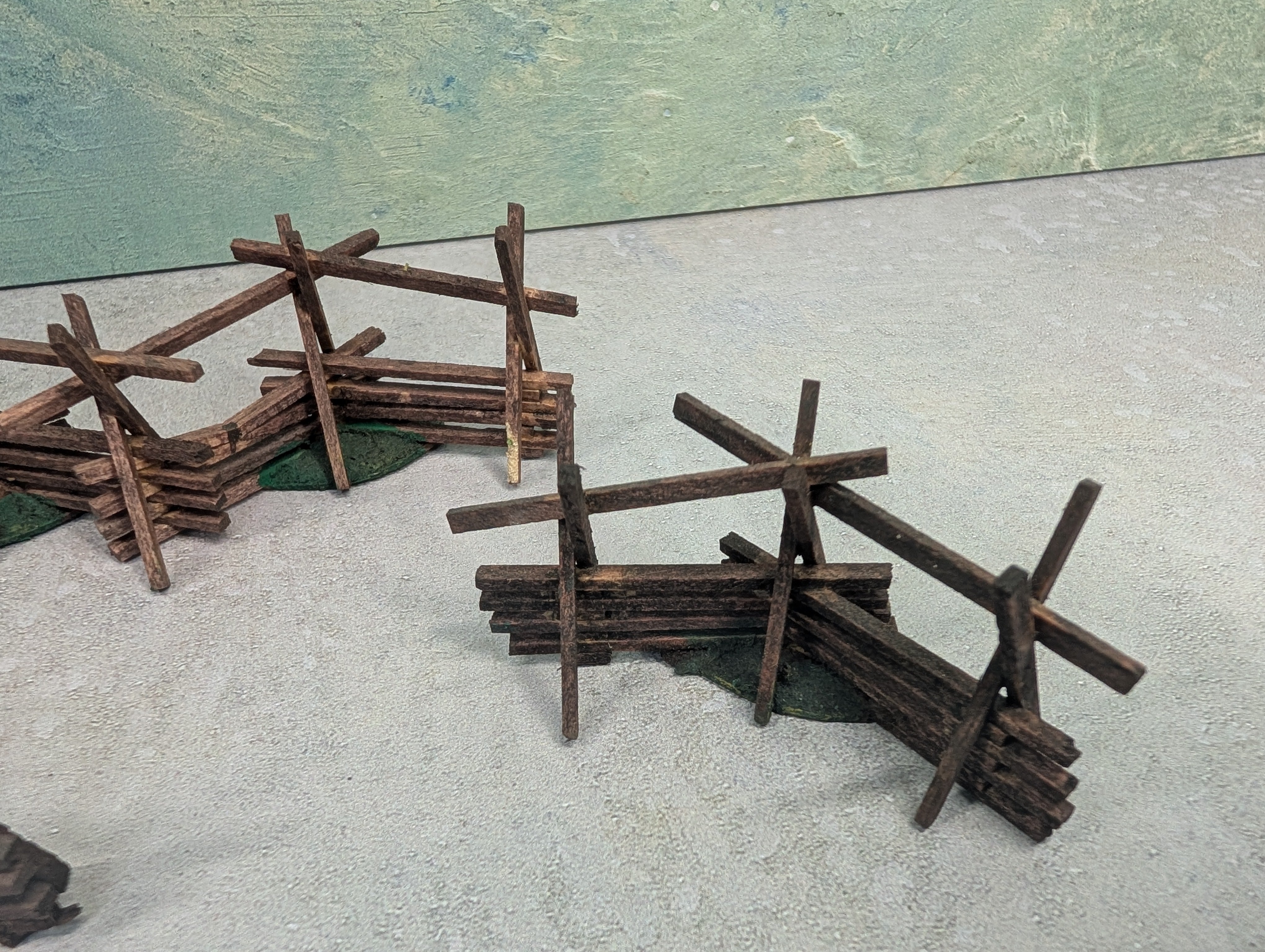 USED O Wooden Split Level Fence (4 pcs)