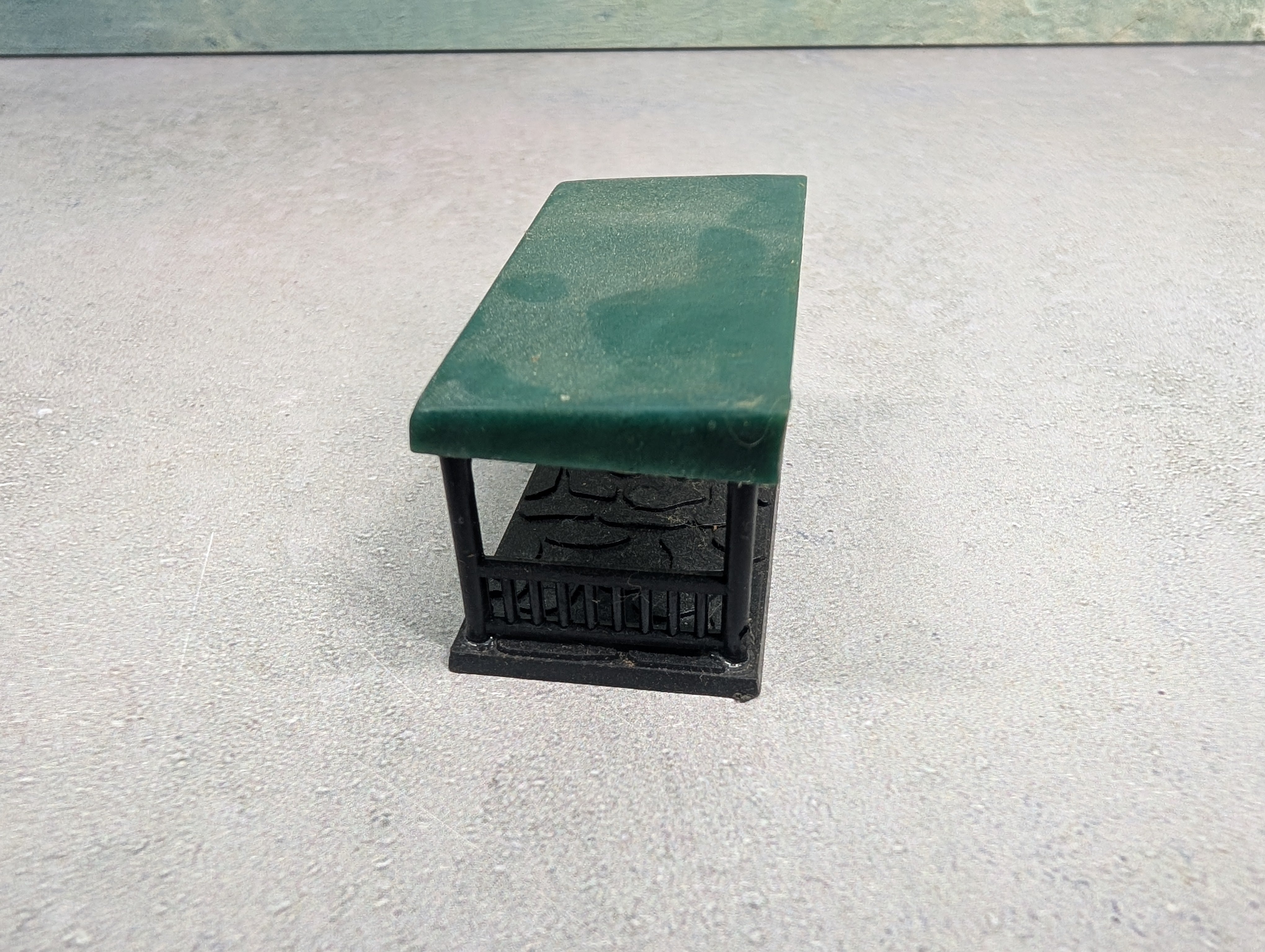 USED HO Scale Patio