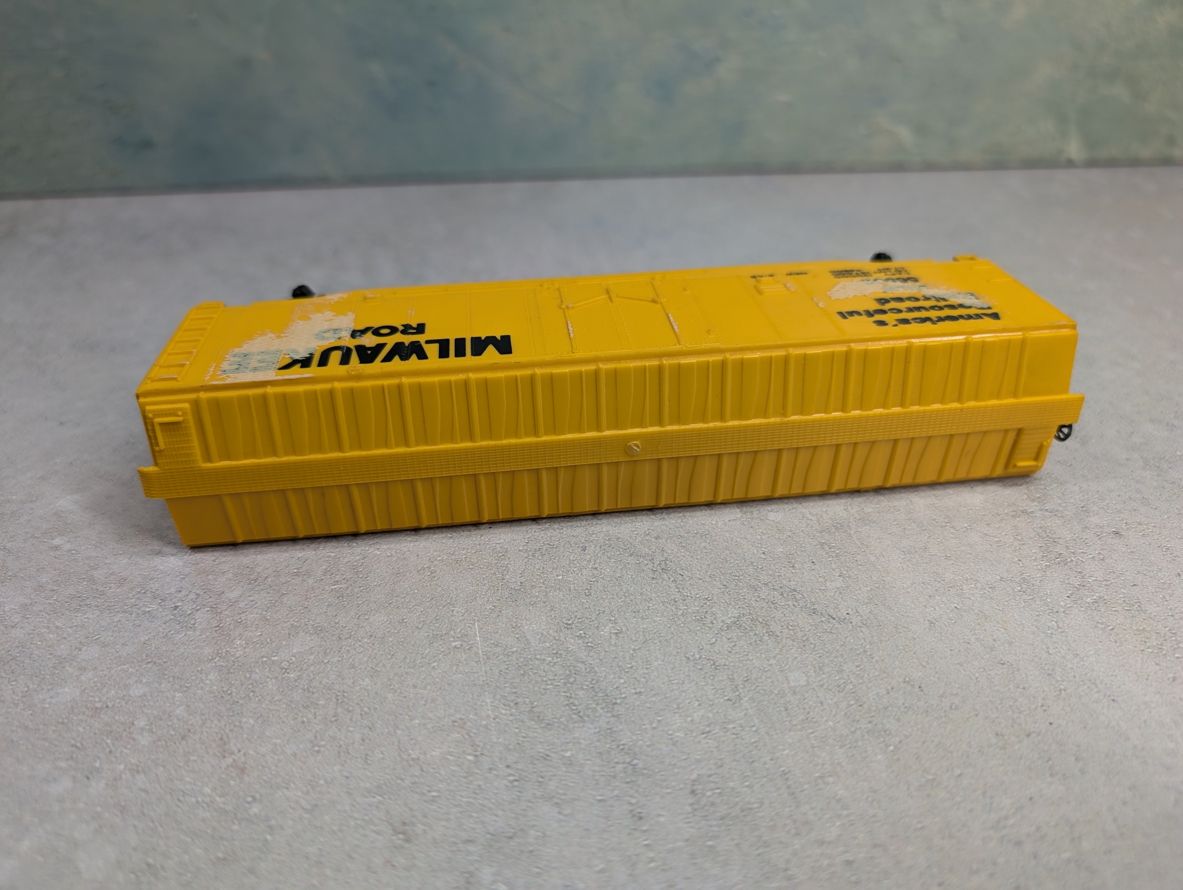 USED Bachmann HO Scale 50' Box Car Milwaukee Road MILW #56500