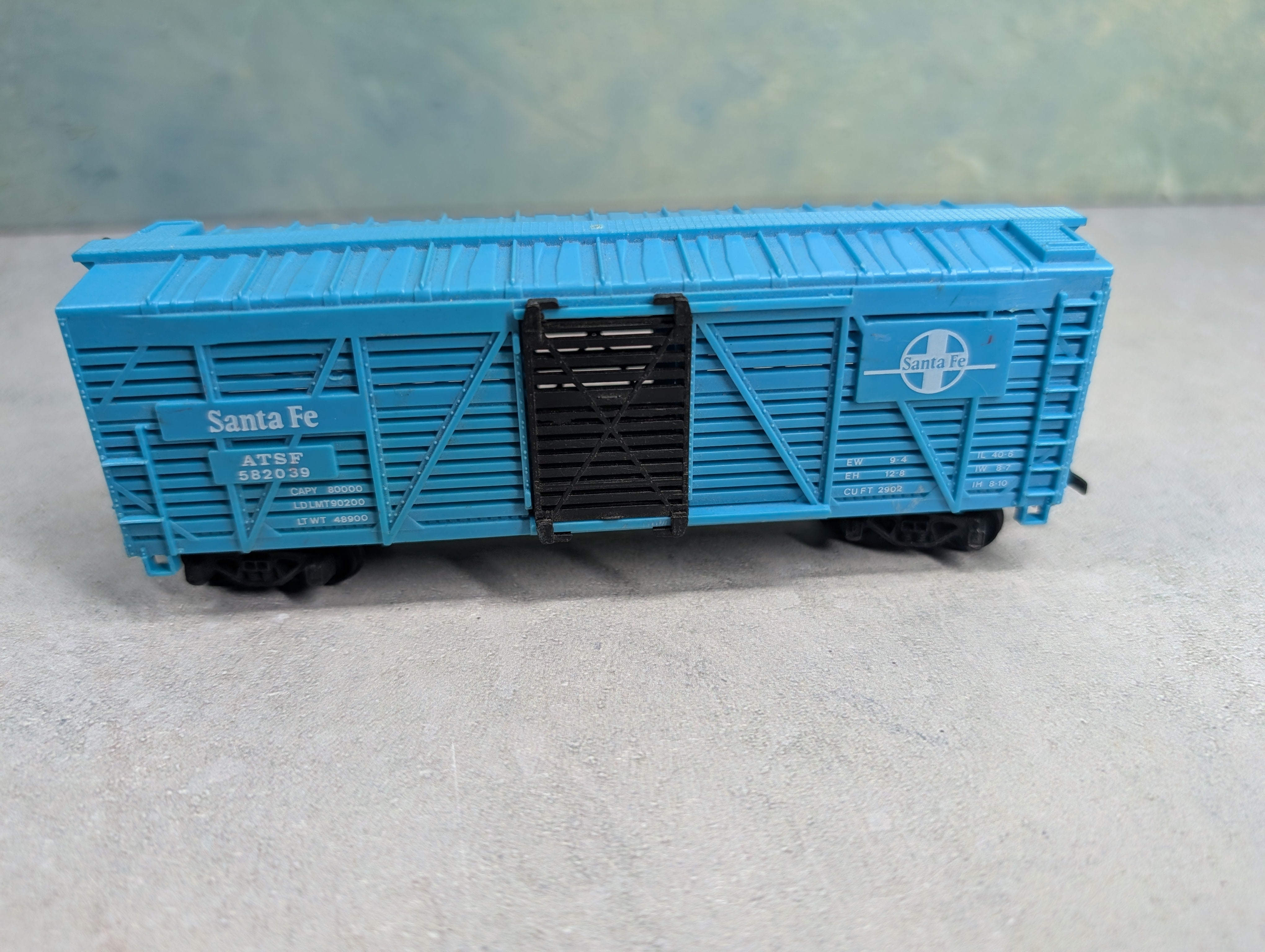 USED HO Scale Stock Cattle Car Santa Fe ATSF #582039
