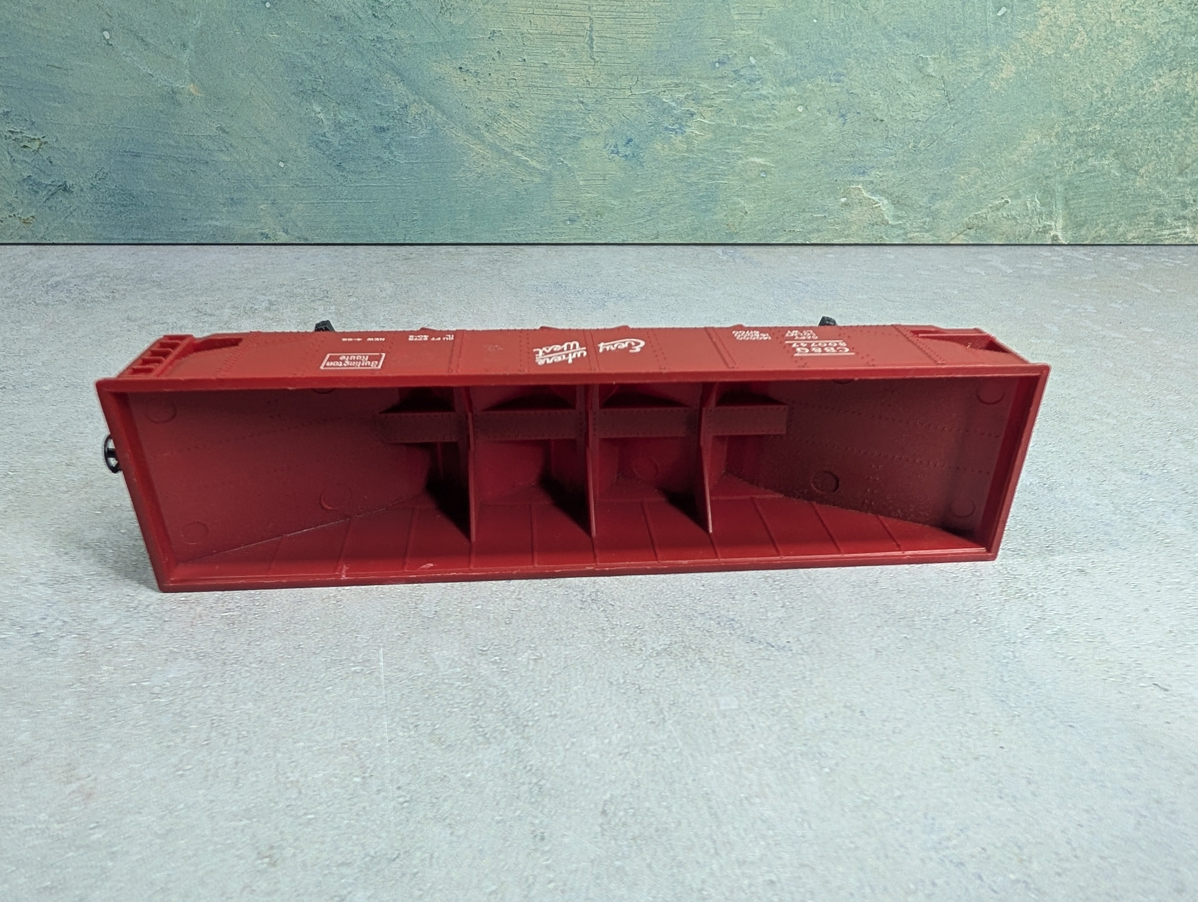 USED Tyco HO Scale Open Hopper Chicago, Burlington and Quincy CB&Q #300747