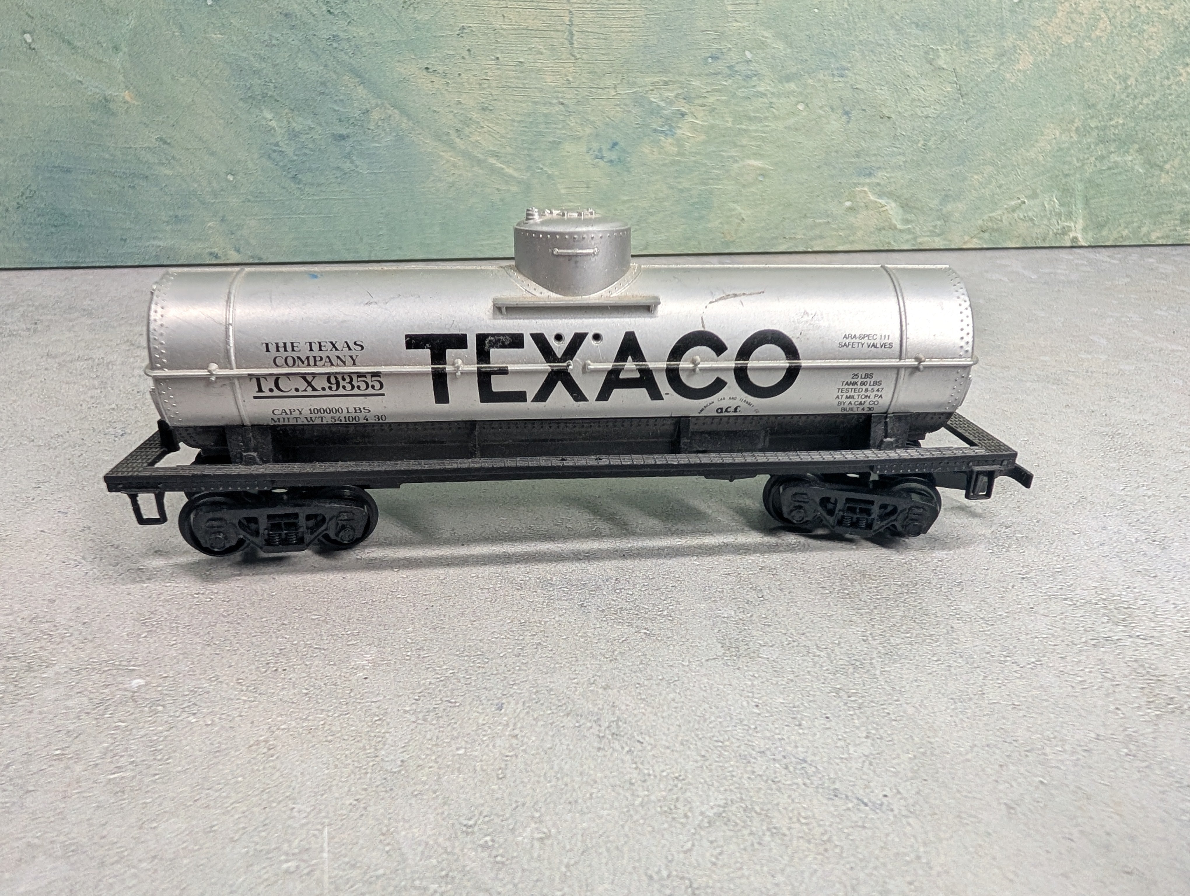USED HO Scale Single Dome Tank Car Texaco TCX #9355