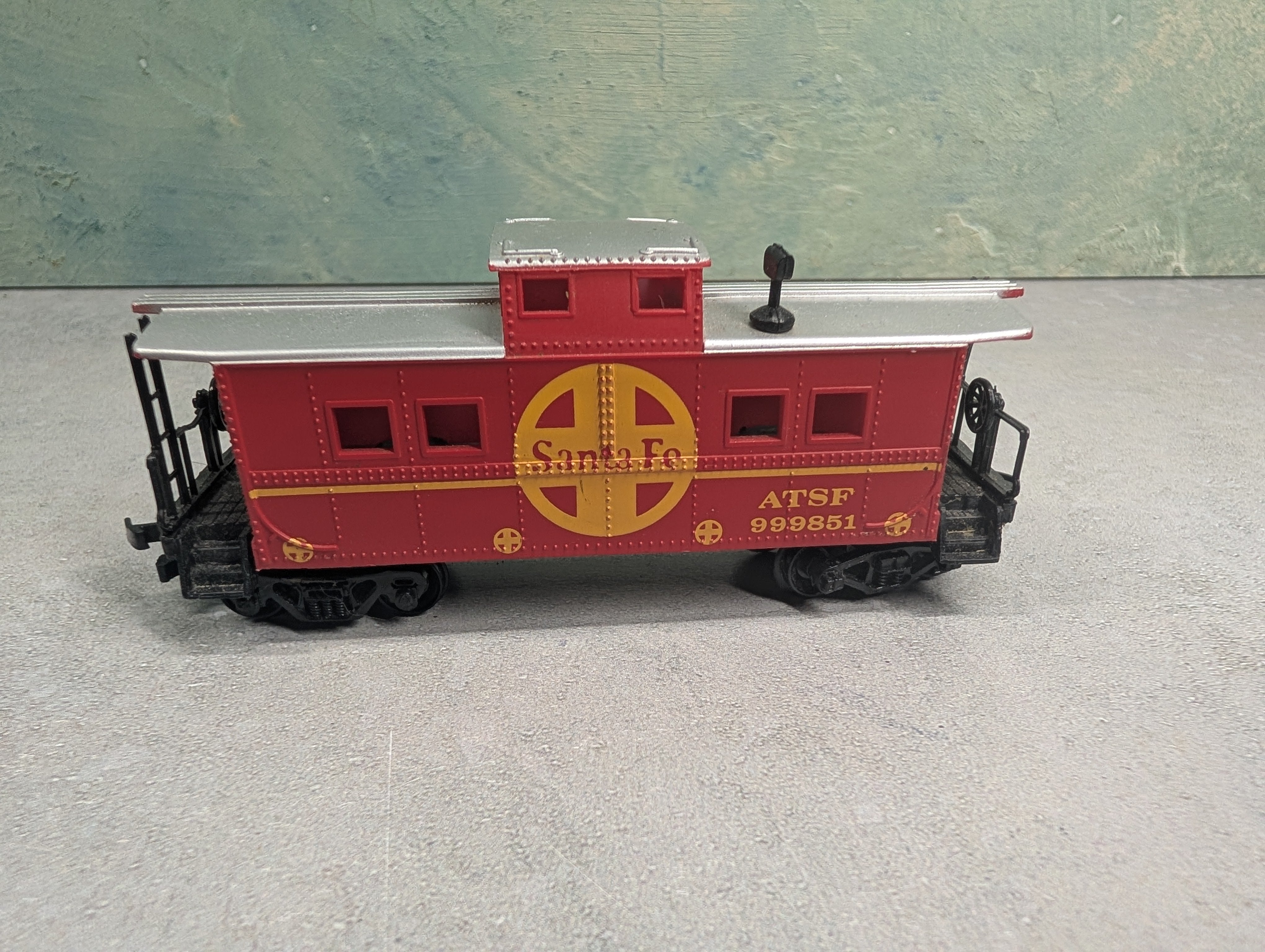 USED Life-Like HO Scale Caboose Santa Fe ATSF #999851