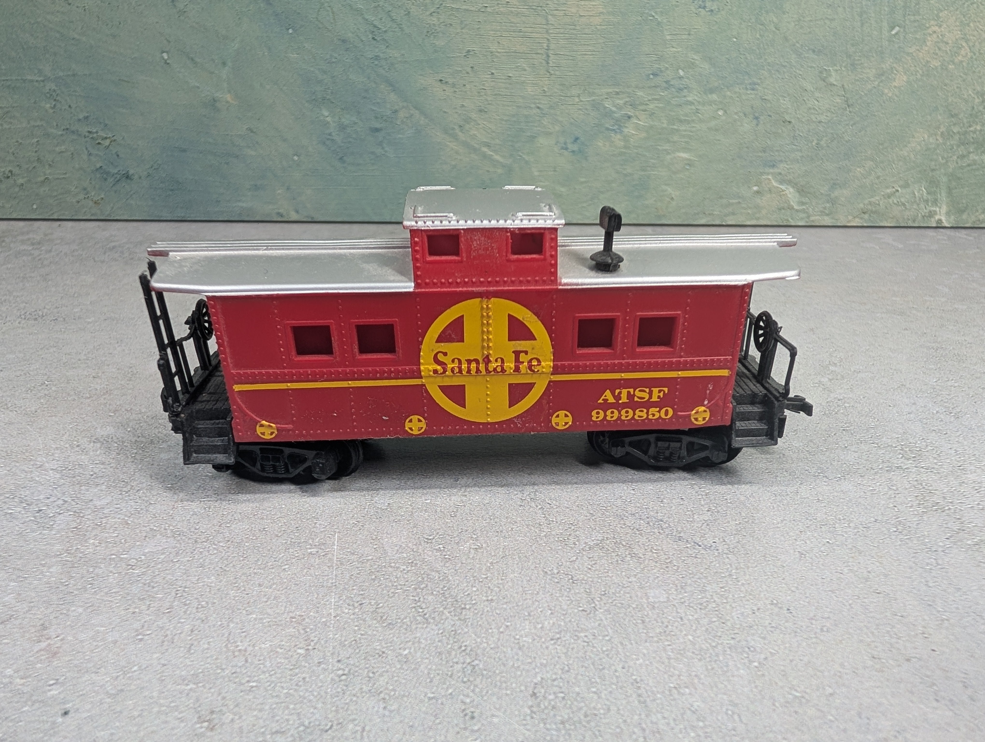 USED Life-Like HO Scale Caboose Santa Fe ATSF #999850