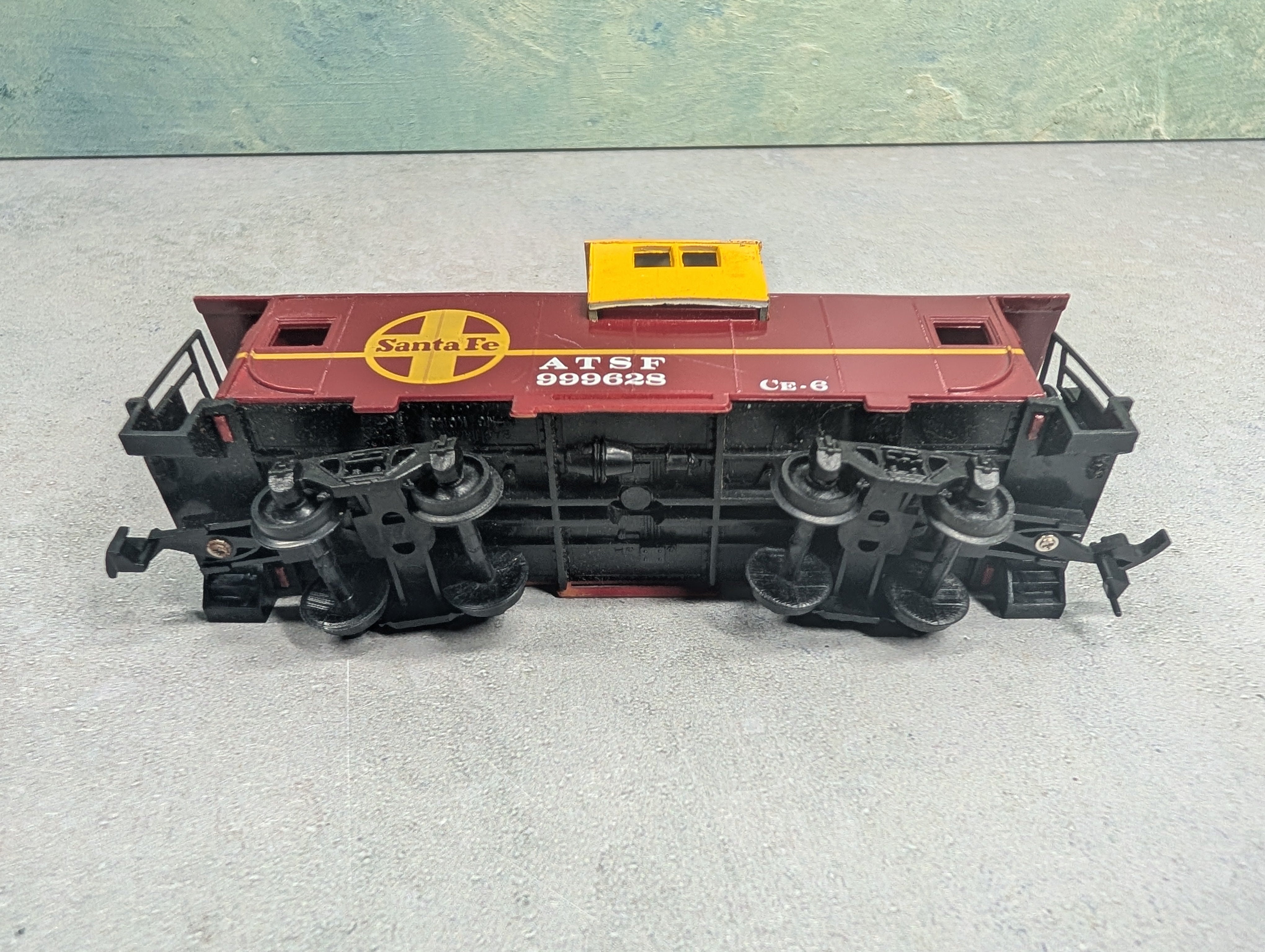 USED Bachmann HO Scale Caboose Santa Fe ATSF #999628