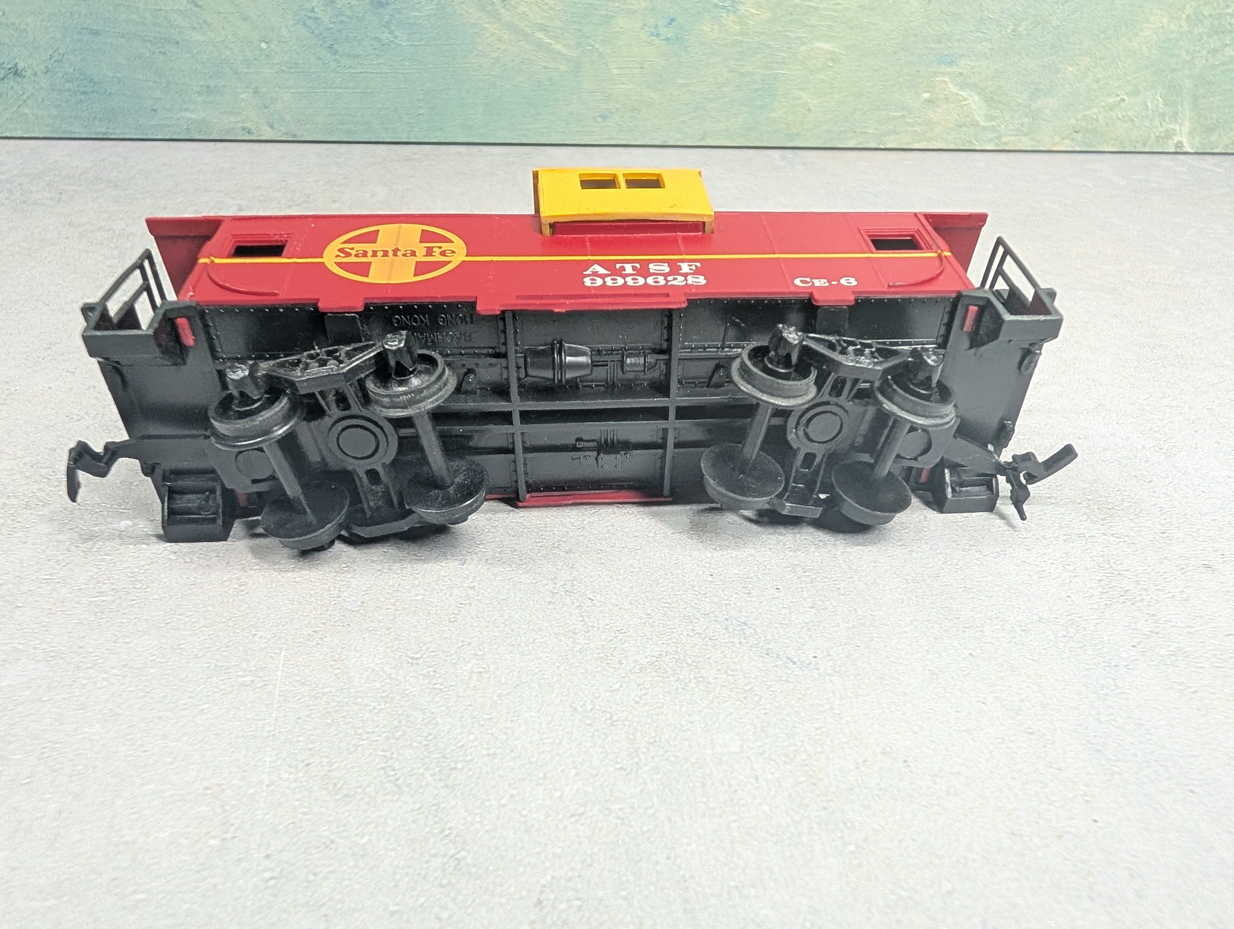 USED Bachmann HO Scale Caboose Santa Fe ATSF #999628 Red