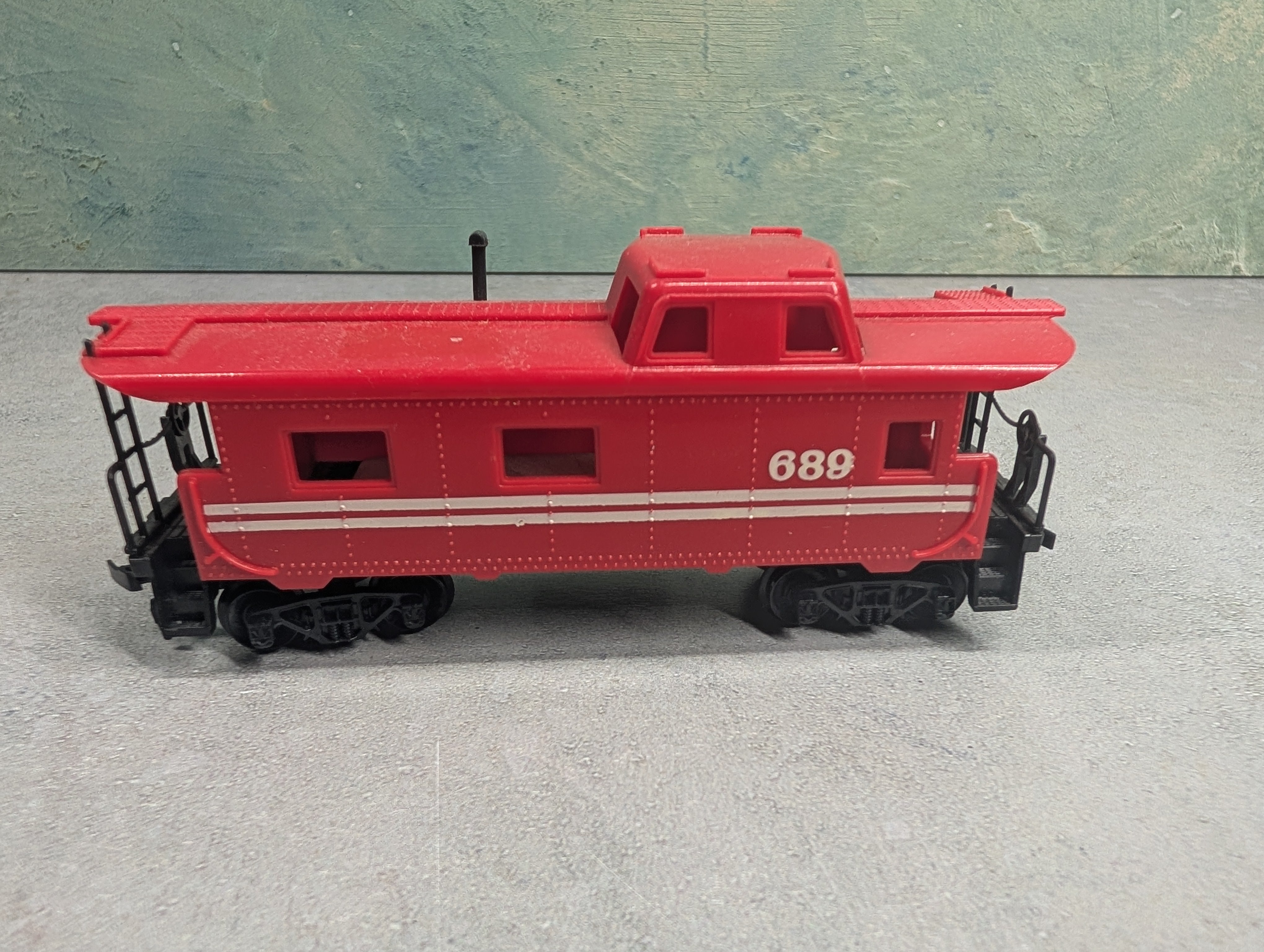 USED Tyco HO Scale Caboose #689
