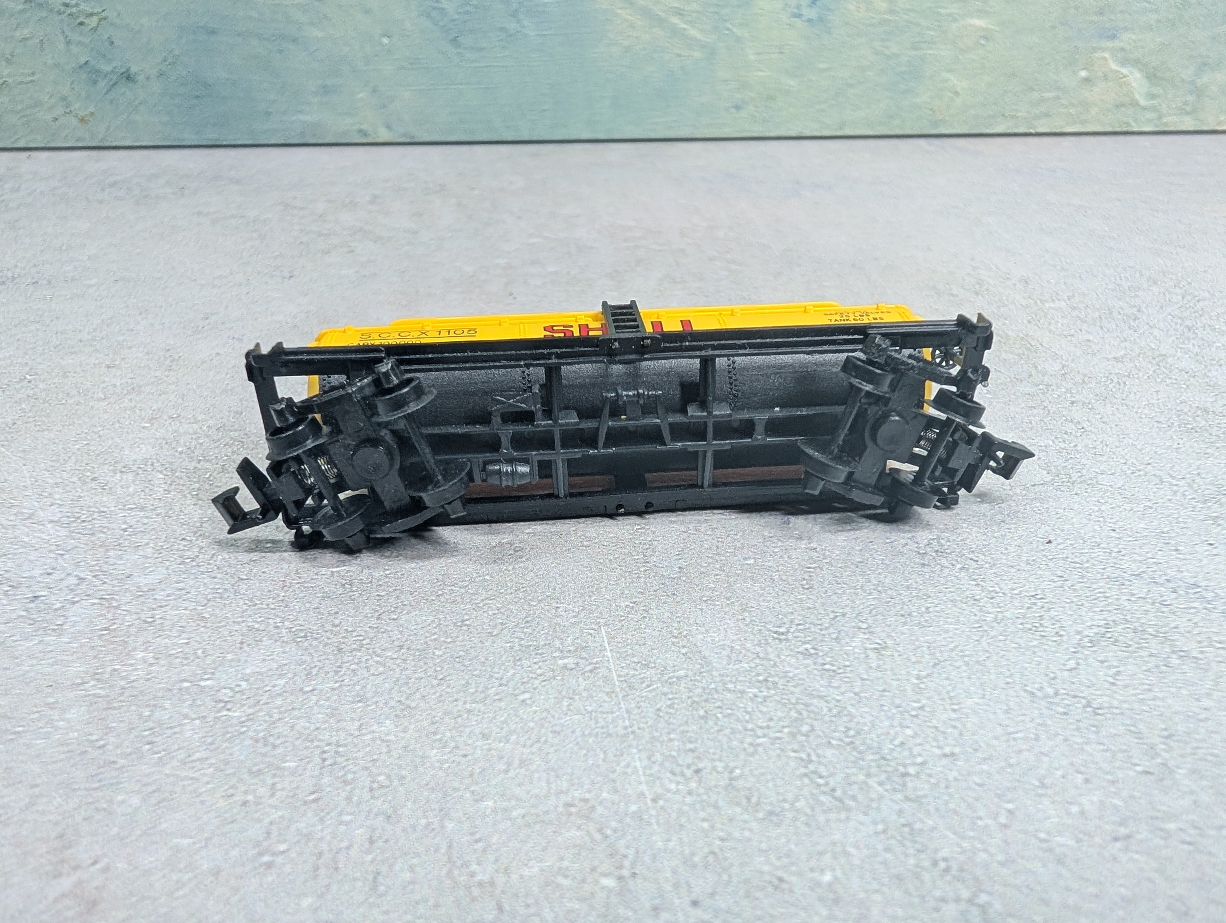 USED N Scale Triple Dome Tank Car Shell SCCX #1105