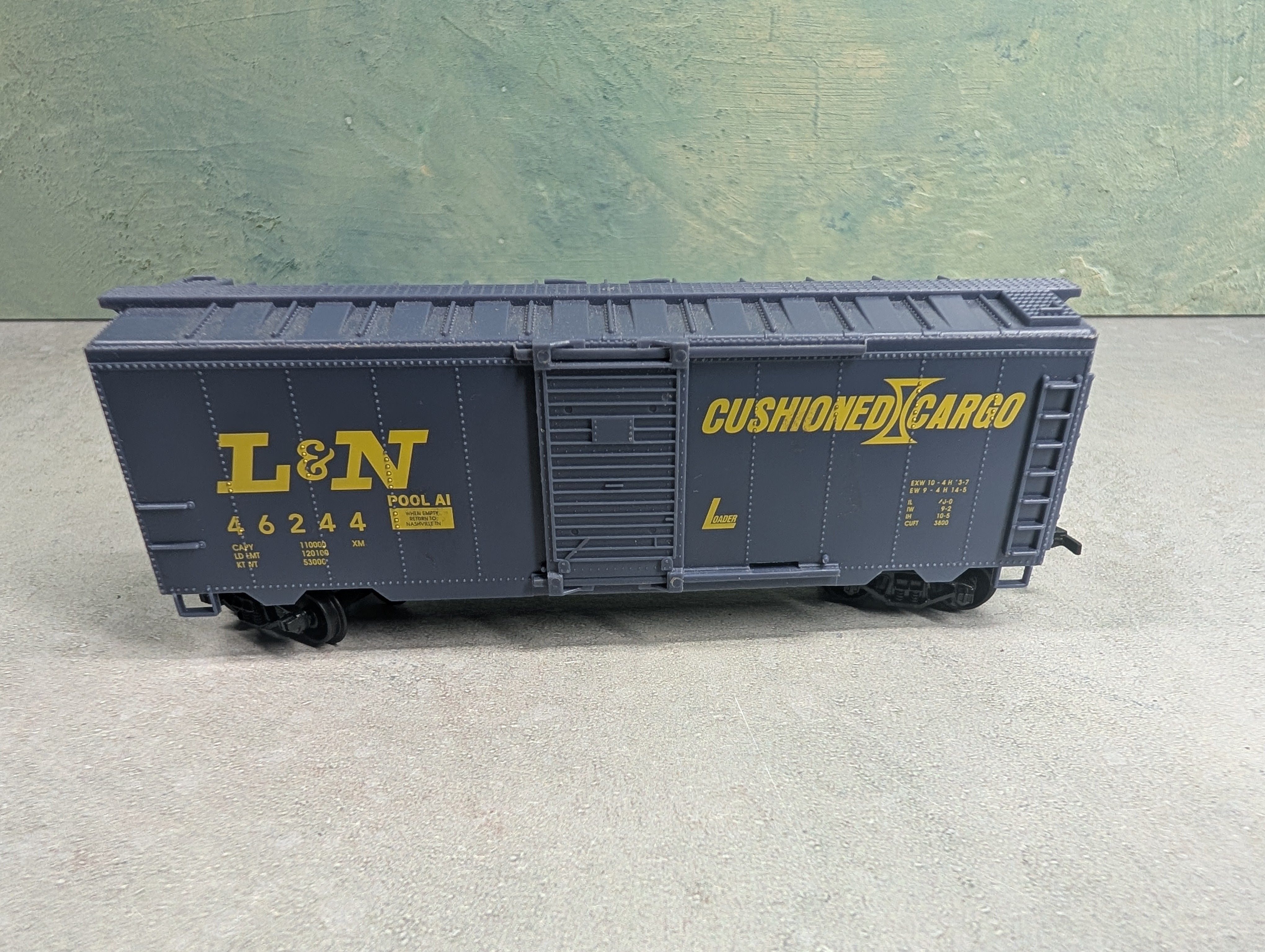 USED Life-Like HO Scale 40' Box Car Louisville & Nashville L&N #46244