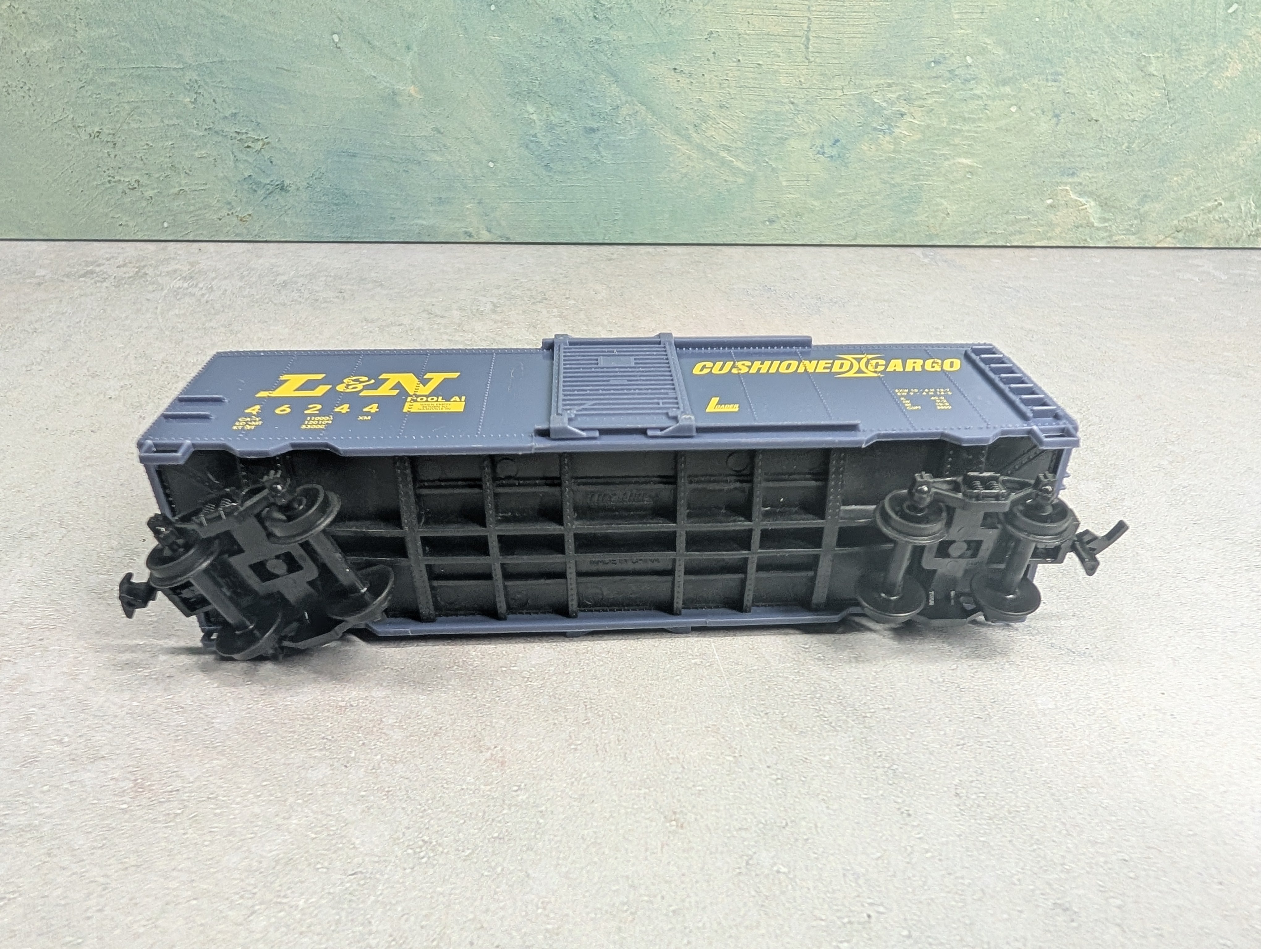 USED Life-Like HO Scale 40' Box Car Louisville & Nashville L&N #46244