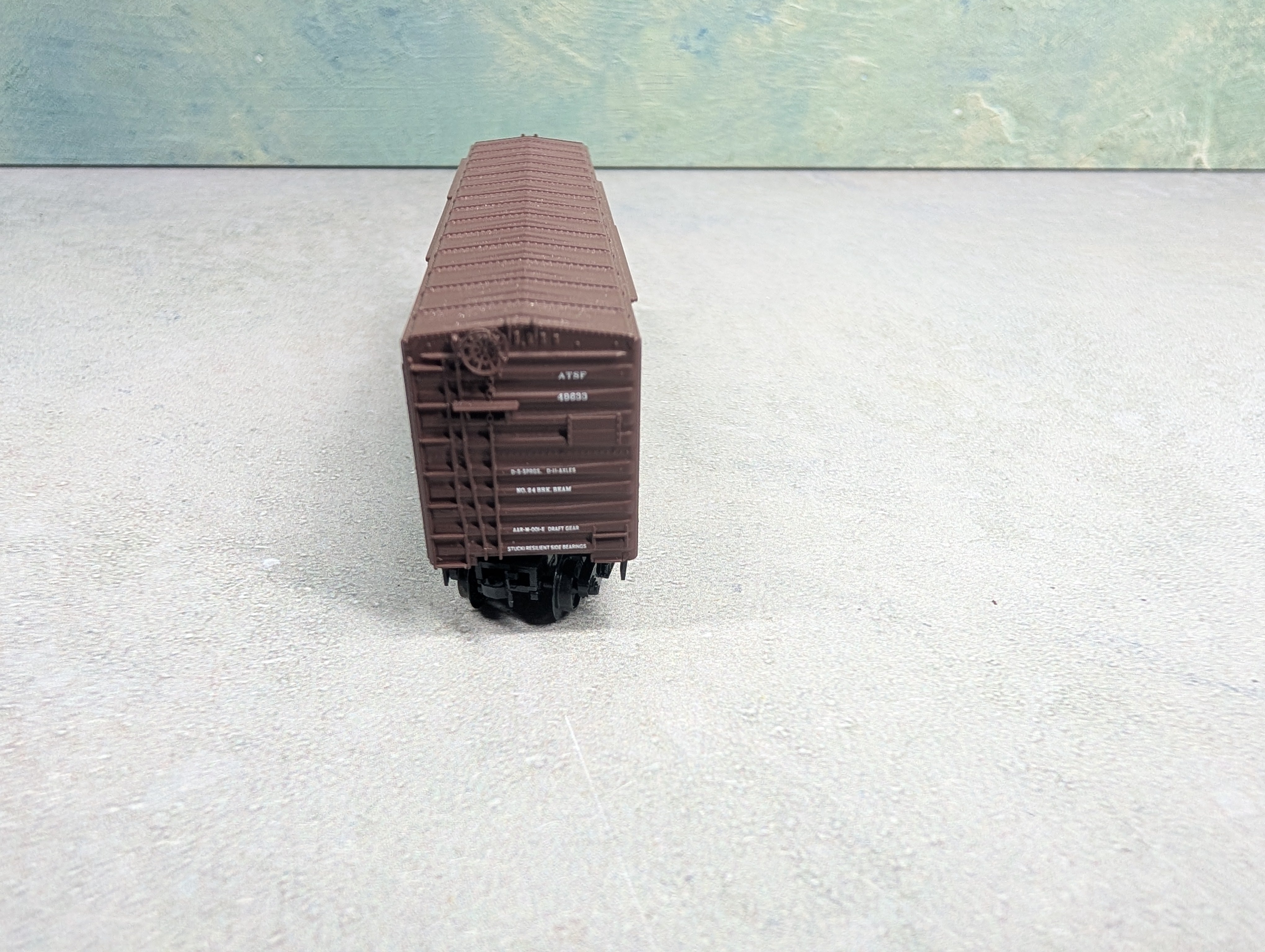 USED Micro-Trains N Scale Box Car Santa Fe ATSF #49633