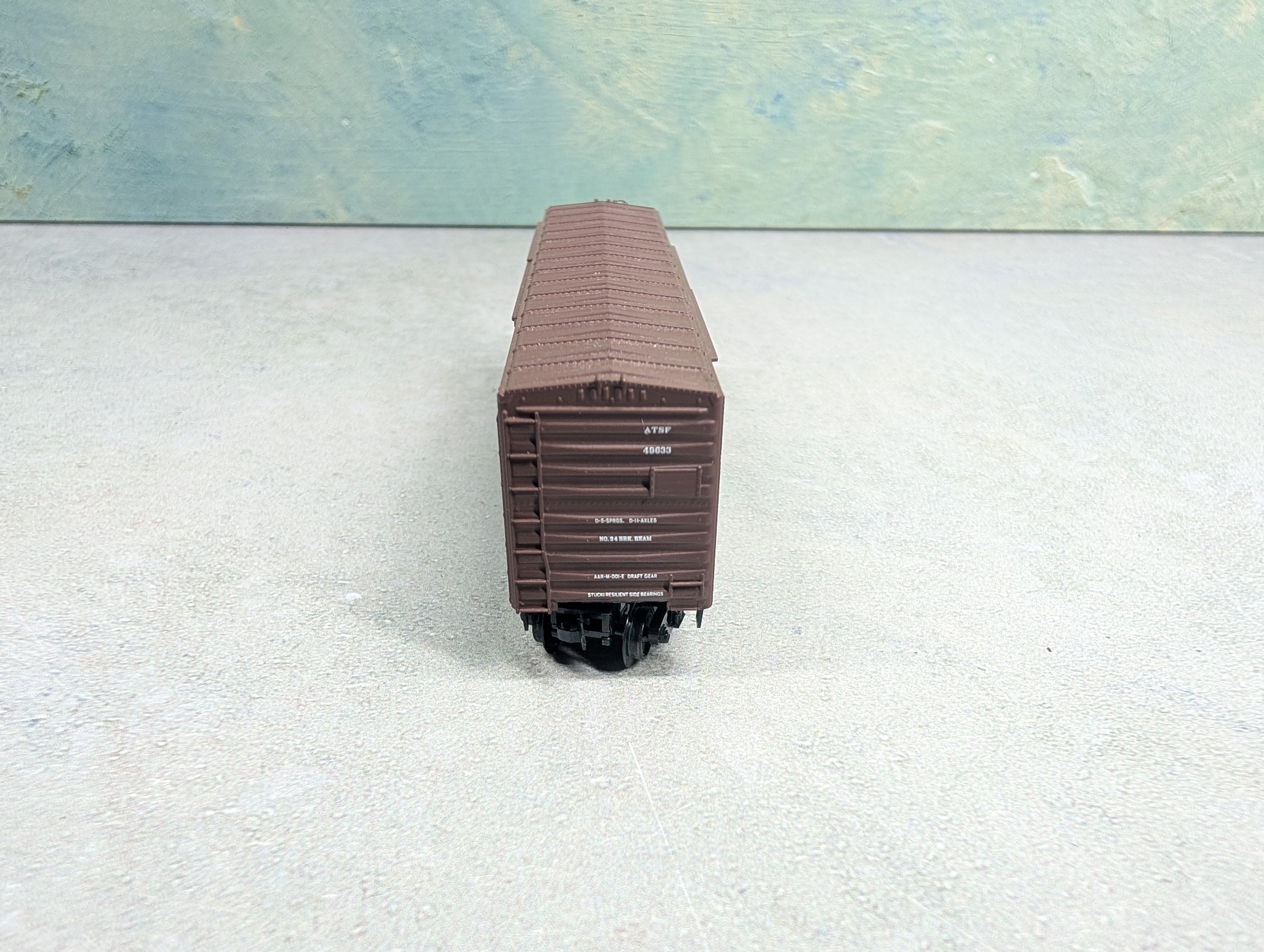 USED Micro-Trains N Scale Box Car Santa Fe ATSF #49633