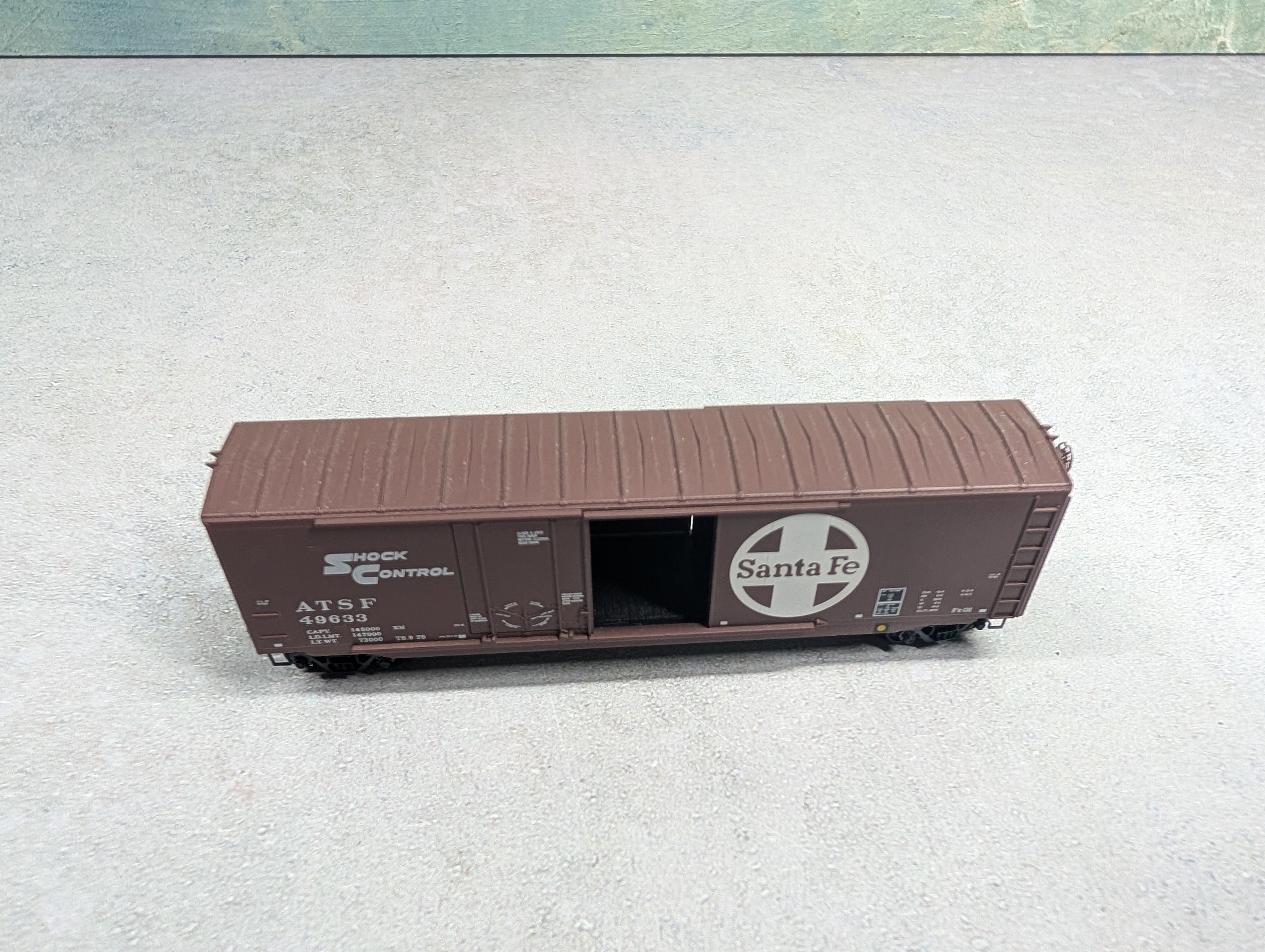 USED Micro-Trains N Scale Box Car Santa Fe ATSF #49633