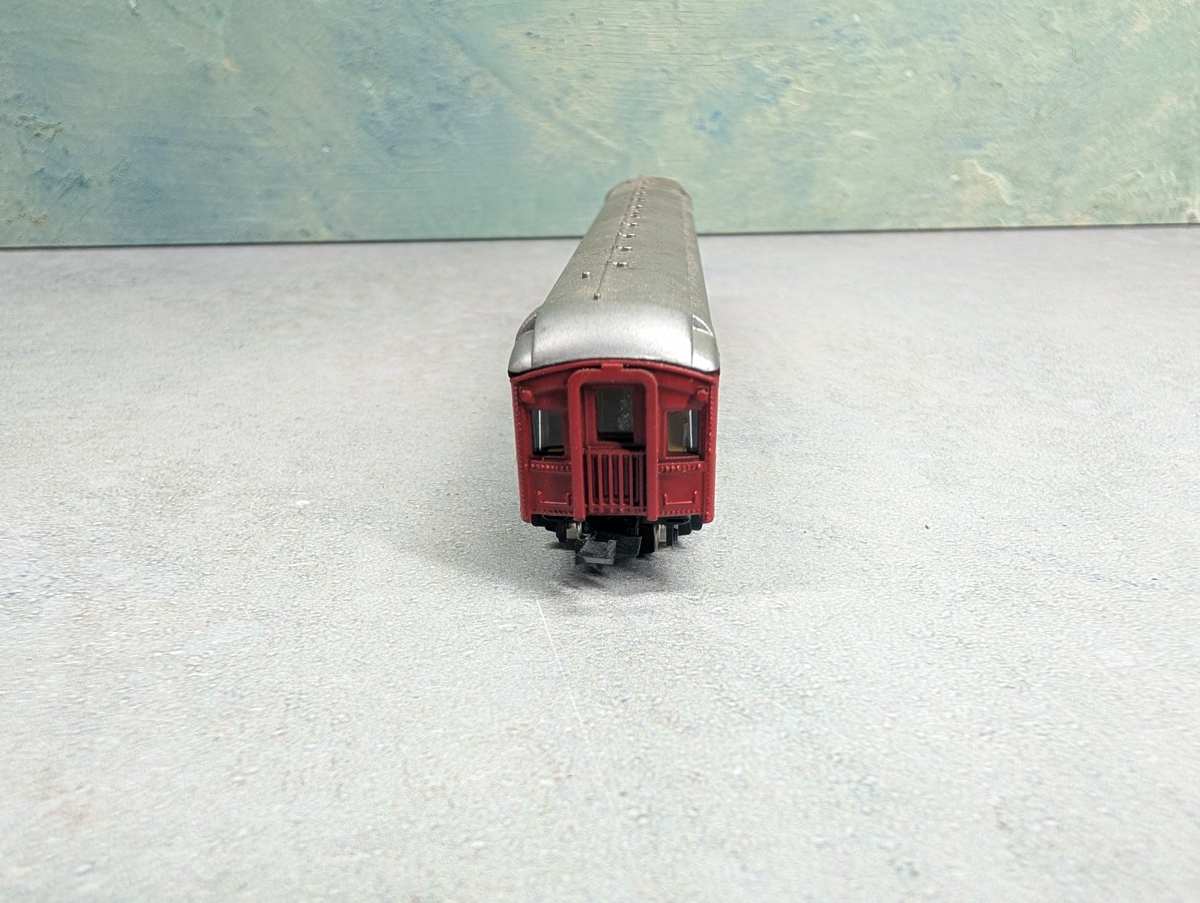 USED Model Power N Scale Passenger Car World's Largest Shows Circus Passenger Car