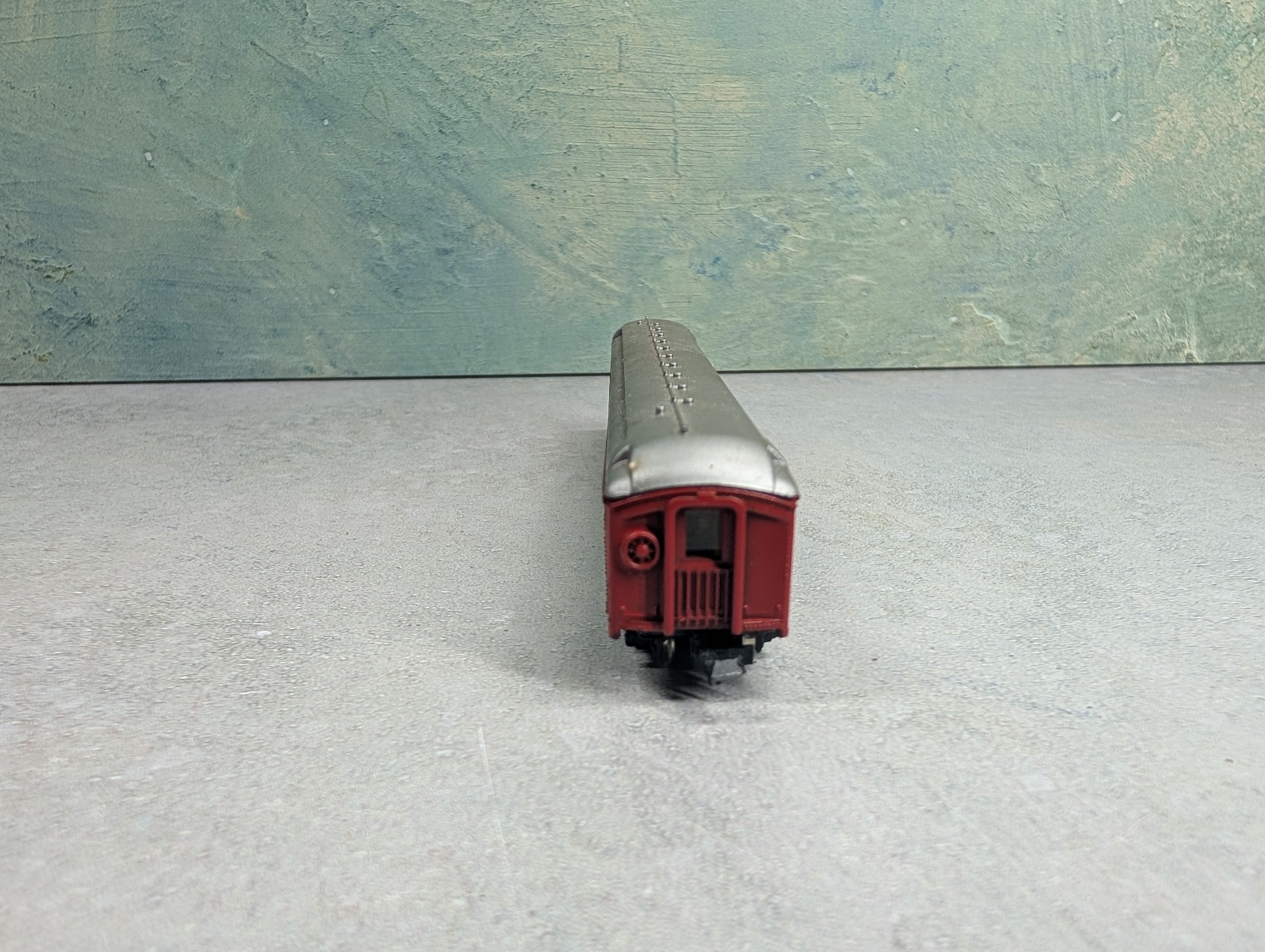 USED Model Power N Scale OBS Passenger Car World's Largest Shows Circus Passenger Car