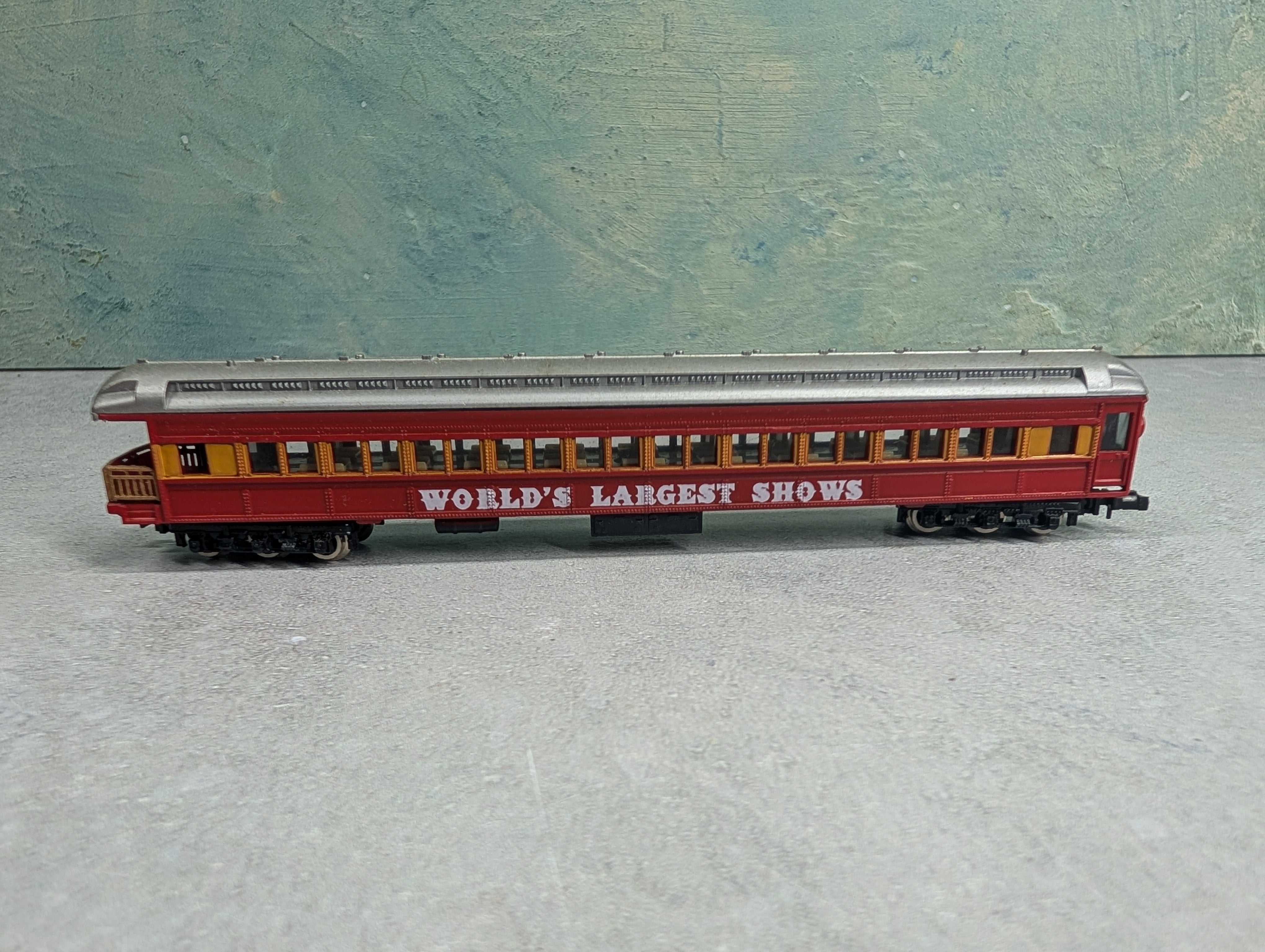 USED Model Power N Scale OBS Passenger Car World's Largest Shows Circus Passenger Car