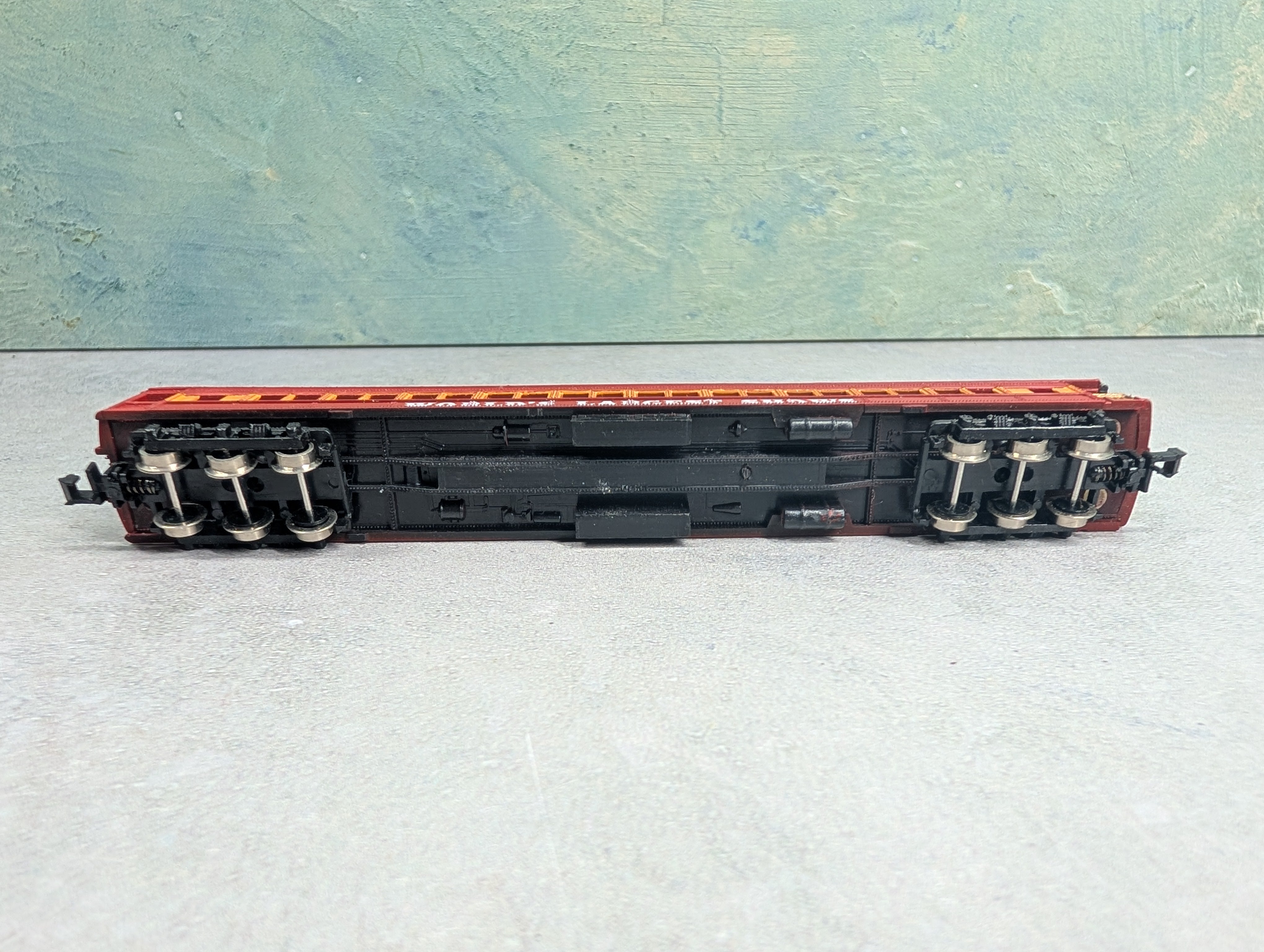 USED Model Power N Scale OBS Passenger Car World's Largest Shows Circus Passenger Car