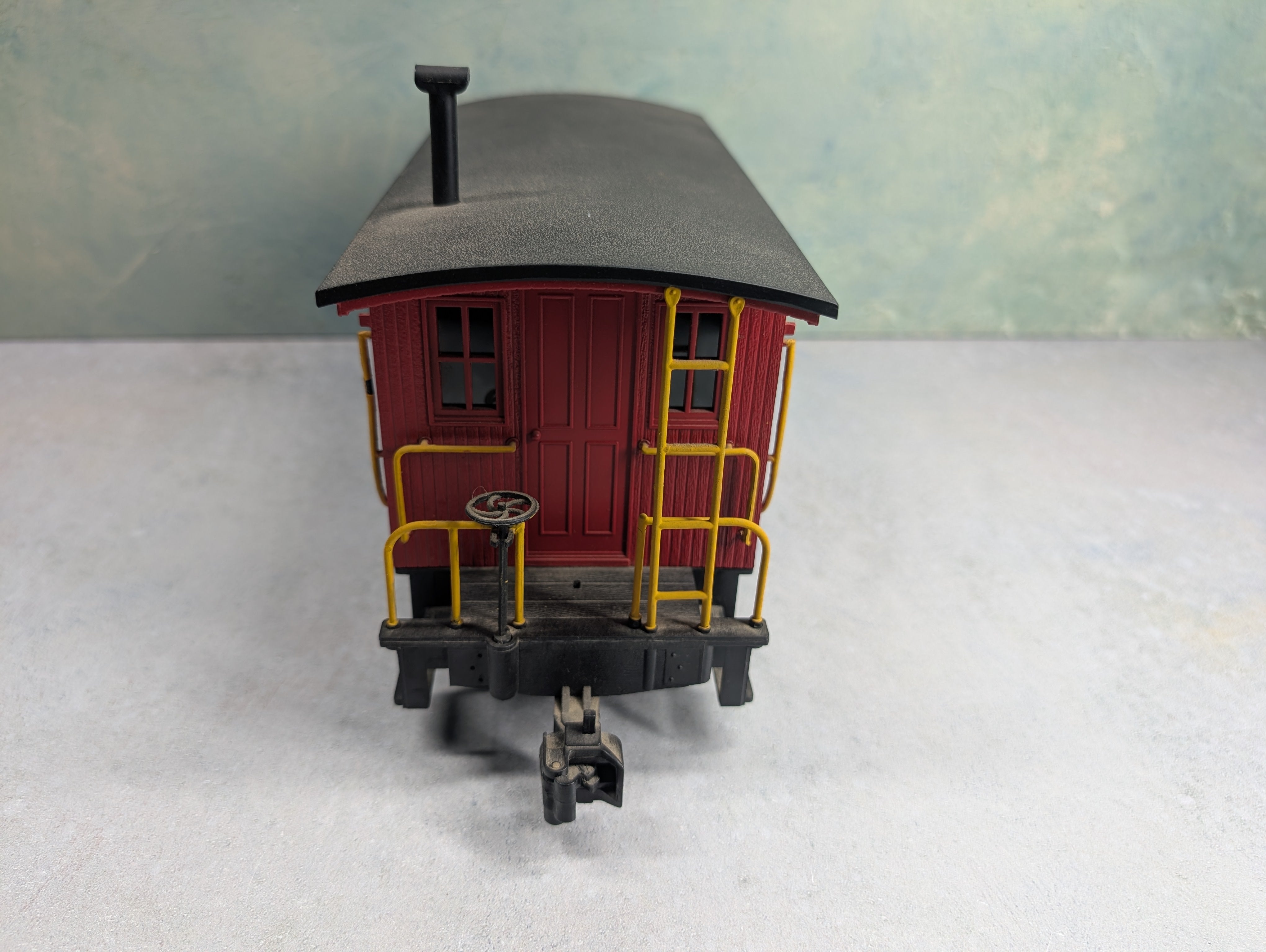 USED Bachmann G Scale Wooden Caboose Reading #61202 Custom Decals