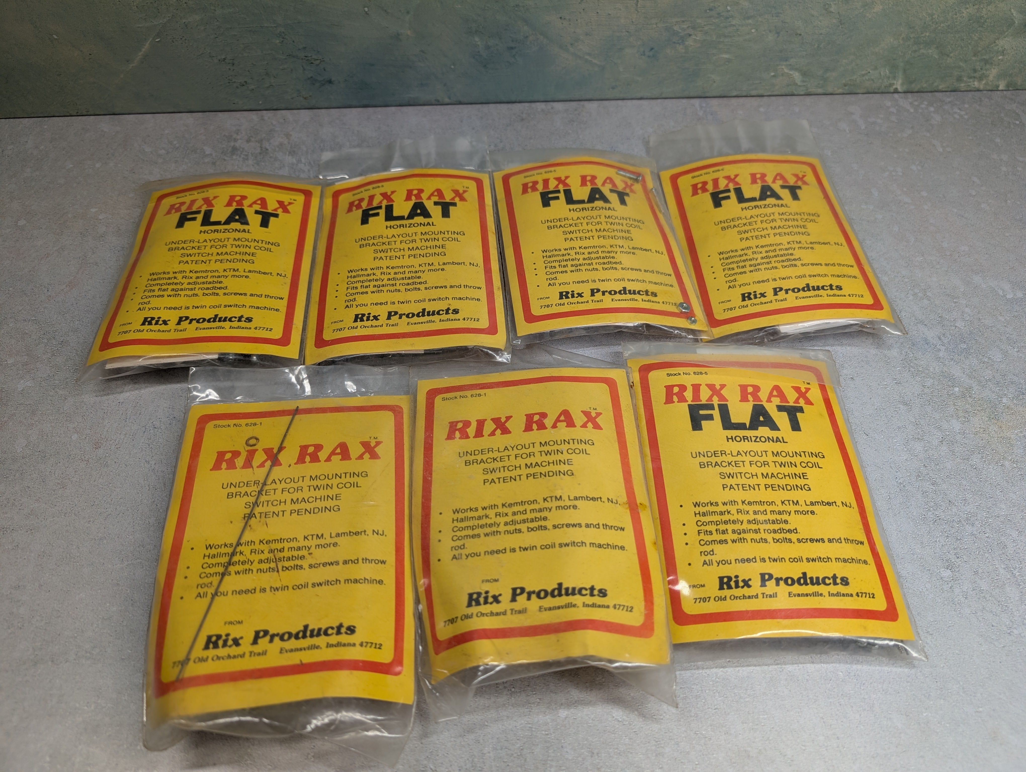 USED Rix HO Scale Lot of Sealed Under-Layout Mounting Bracket for Twin Coil Switch Machines (7 pcs)