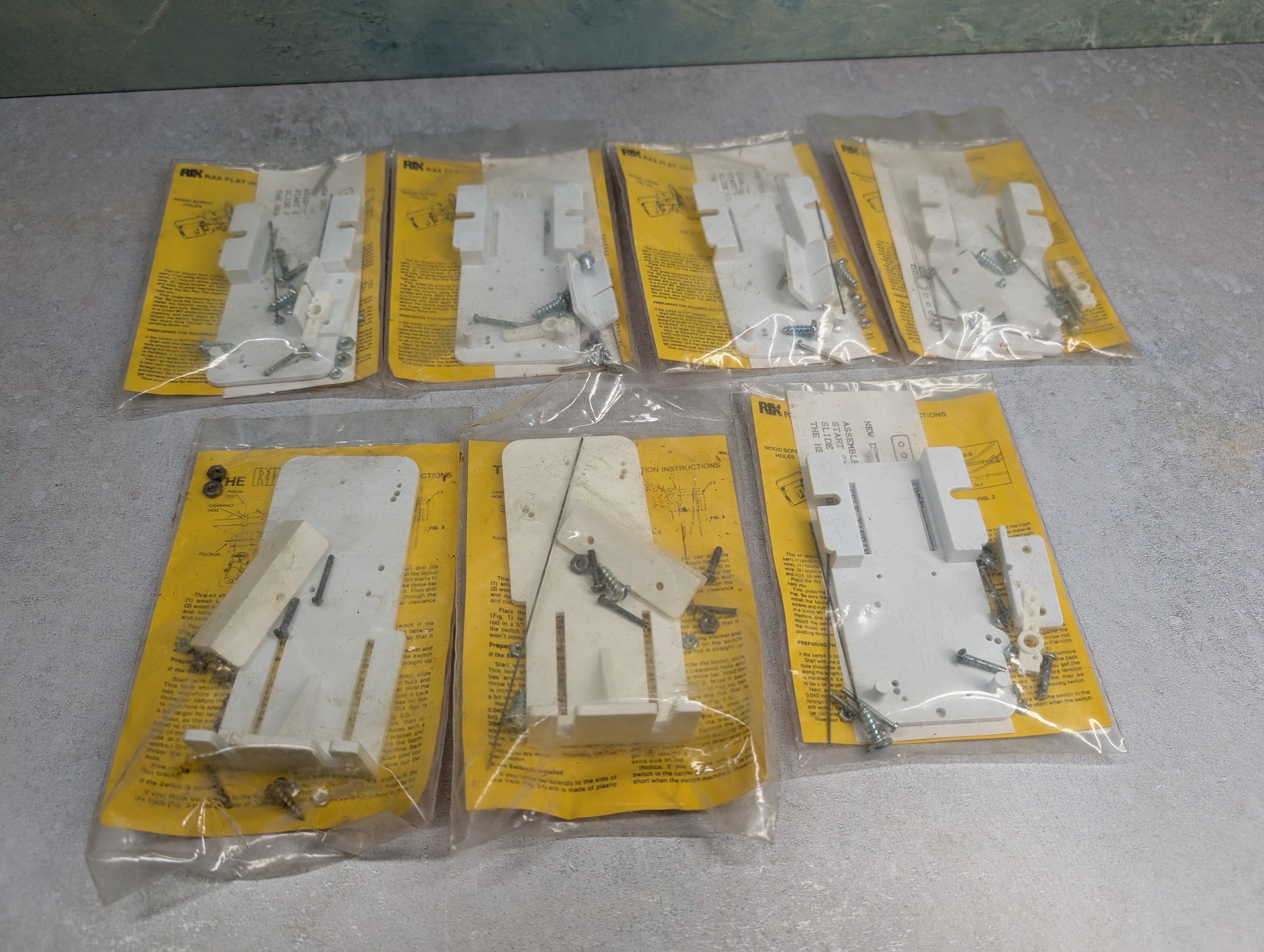USED Rix HO Scale Lot of Sealed Under-Layout Mounting Bracket for Twin Coil Switch Machines (7 pcs)