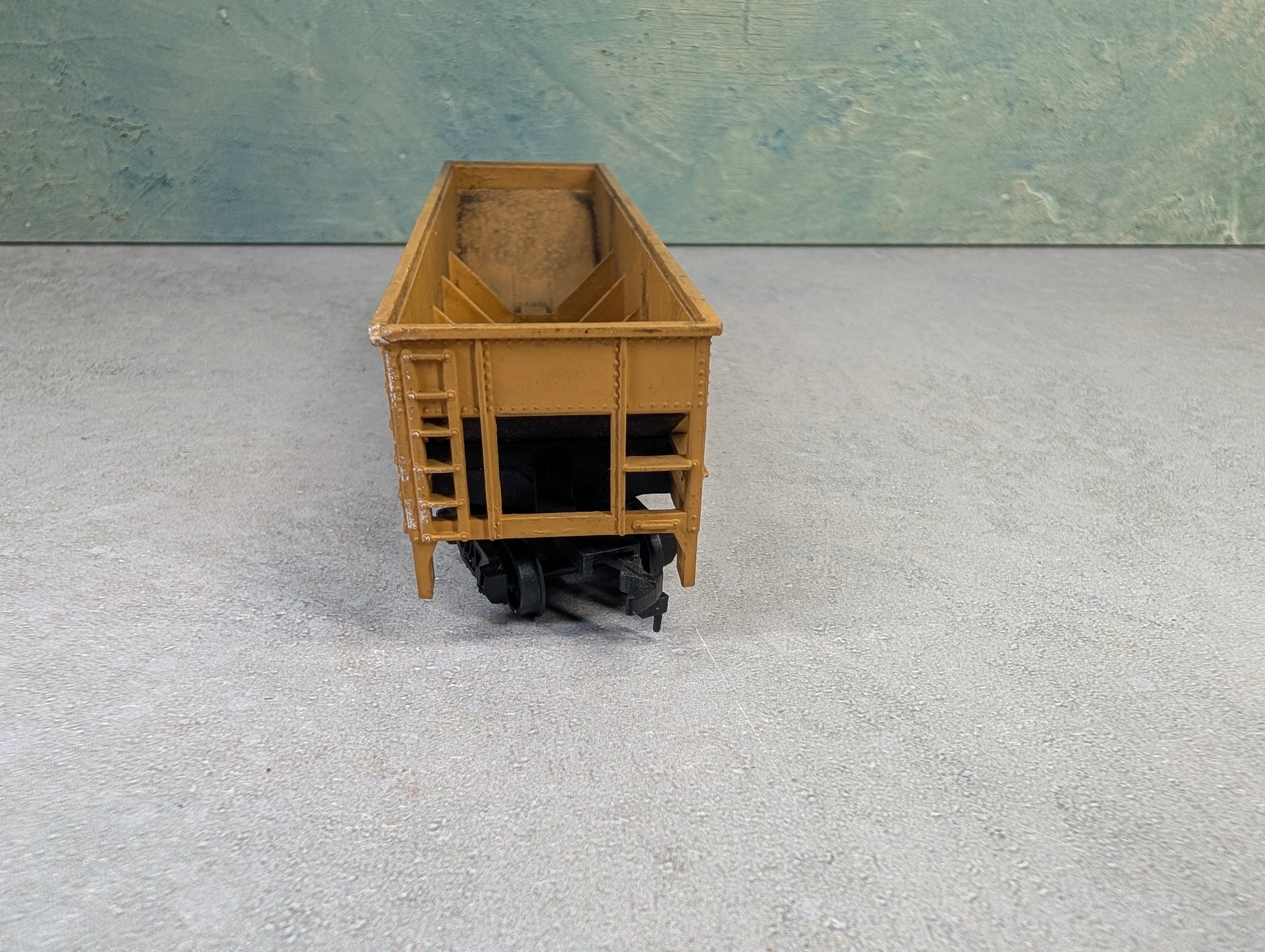 USED Bachmann HO Scale Open Hopper Morrison Knudsen MKIX #750